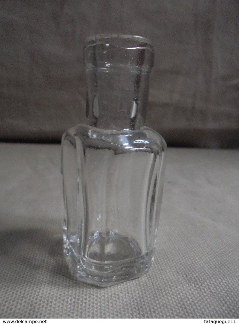 Ancien - Petit Flacon En Verre - Verre & Cristal