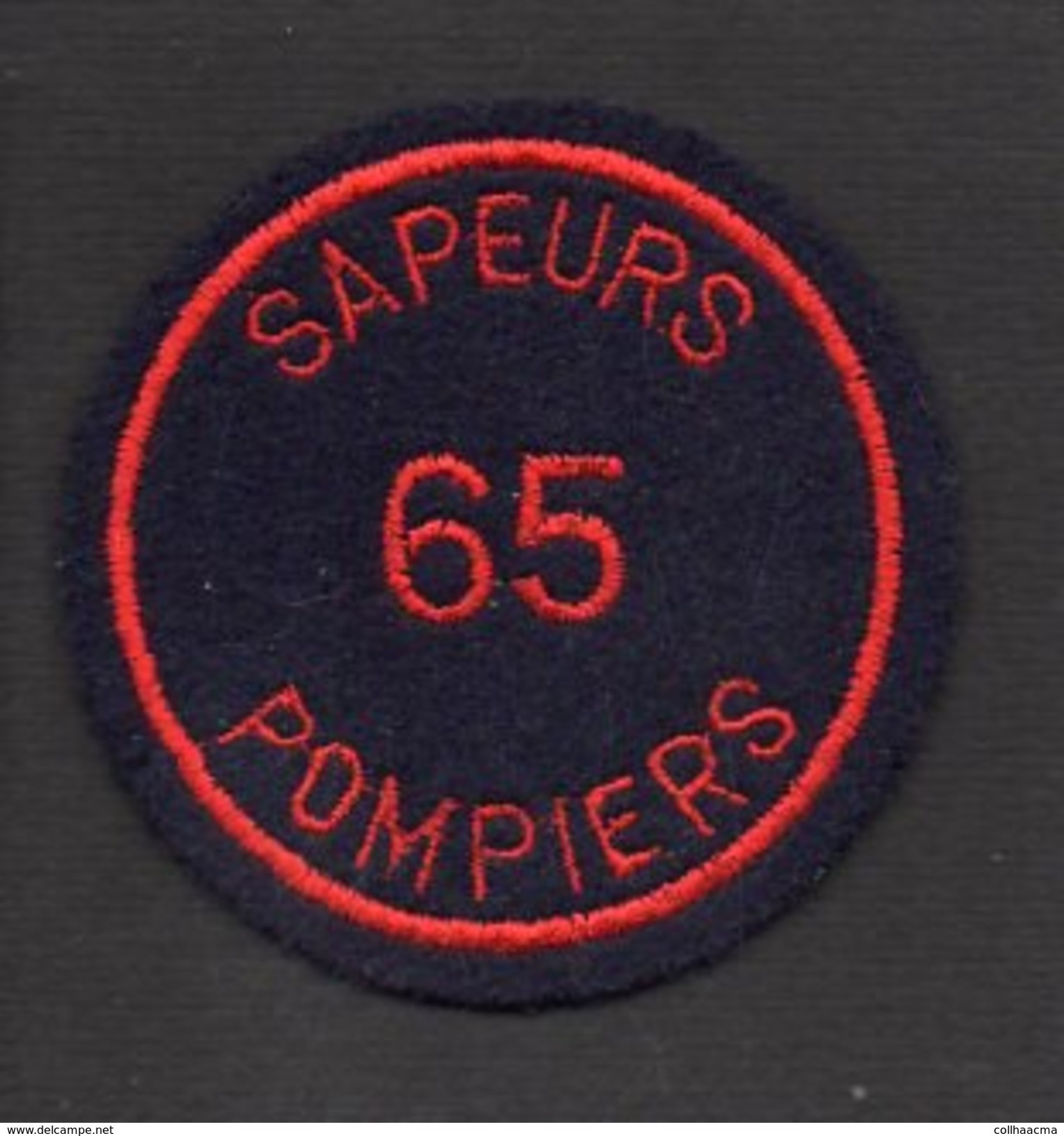 Pompiers / Insigne Ou écusson D'épaule ( Neuf )  En Tissu " Sapeurs Pompiers 65 " Hautes Pyrénées - Pompiers