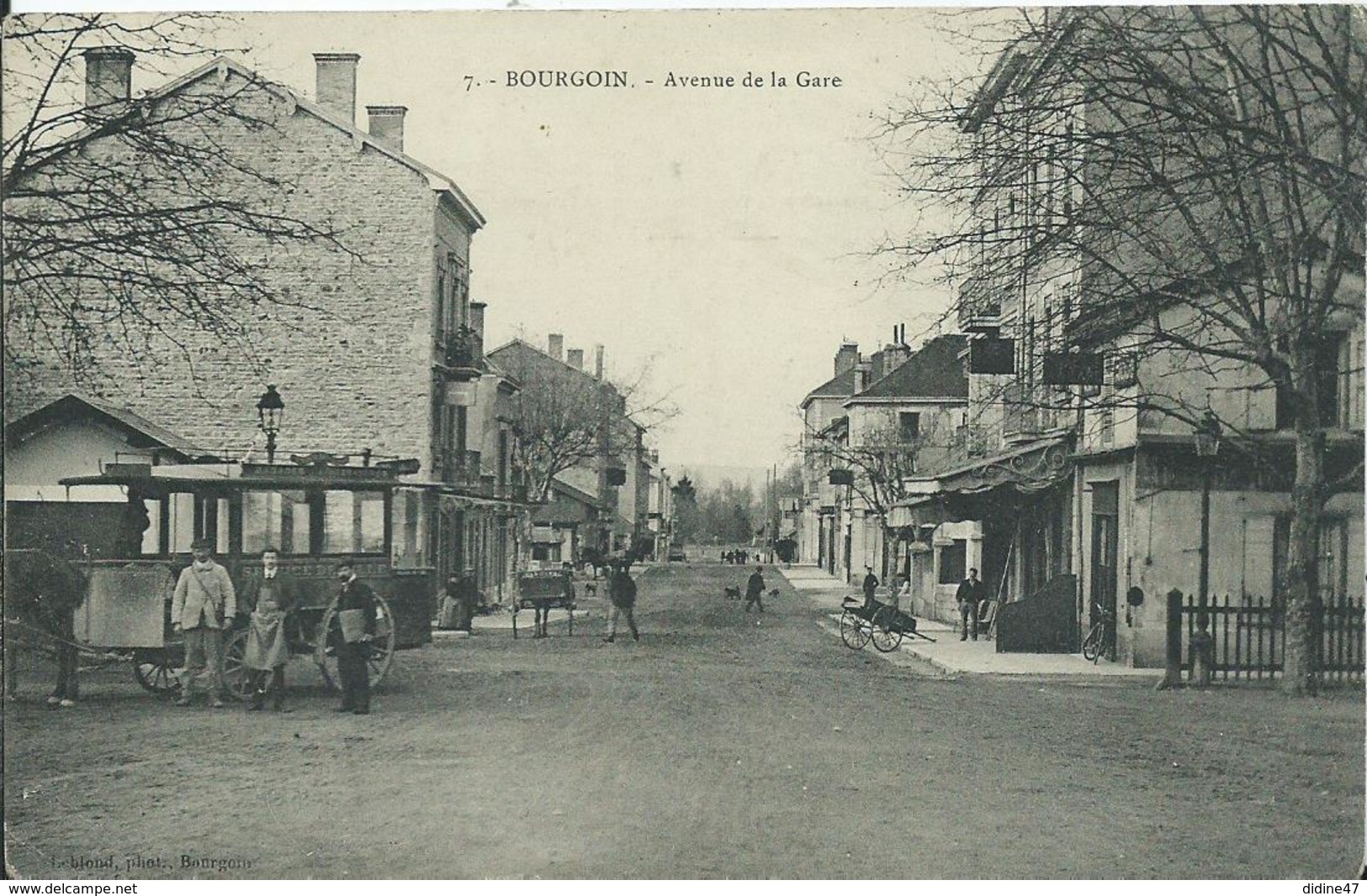 BOURGOIN - Avenue De La Gare (attelage Service De Ville , Pas Courant ) - Bourgoin