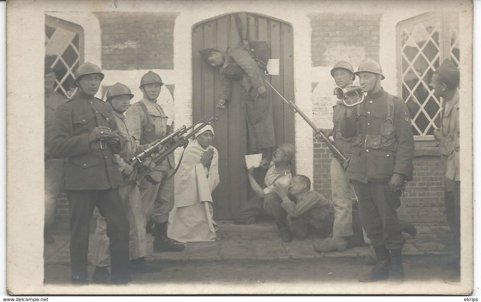 Carte Photo "groupe De Militaire Baptême" - Collections & Lots