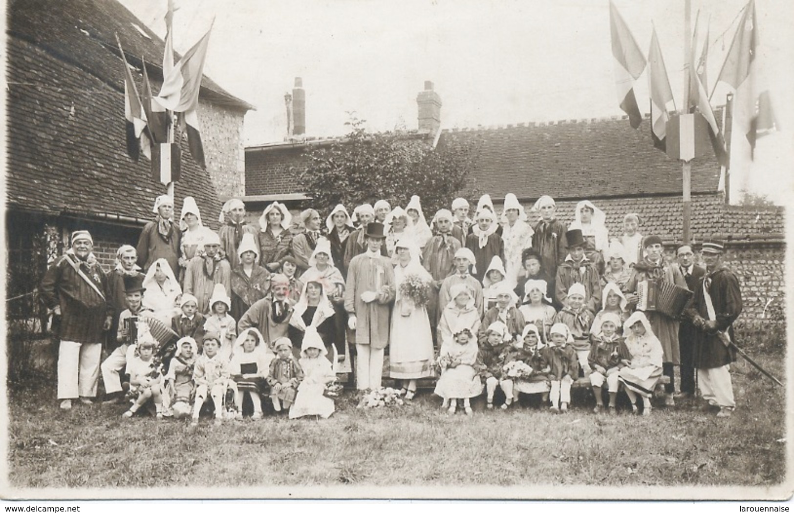 27 -Le Vaudreuil : Noces Normandes , Carte Photo . - Le Vaudreuil