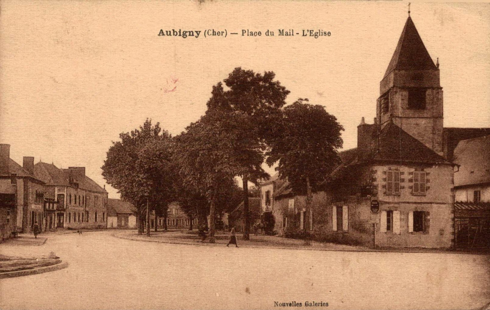5857   -2019    AUBIGNY   PLACE DU MAIL   L EGLISE - Aubigny Sur Nere