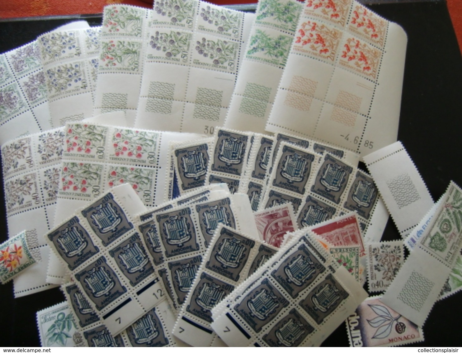 ANDORRE ET MONACO + DE 1000 TIMBRES NOMBREUX NEUFS PAR MULTIPLES EUROPA/BLOCS/LIQUIDATION