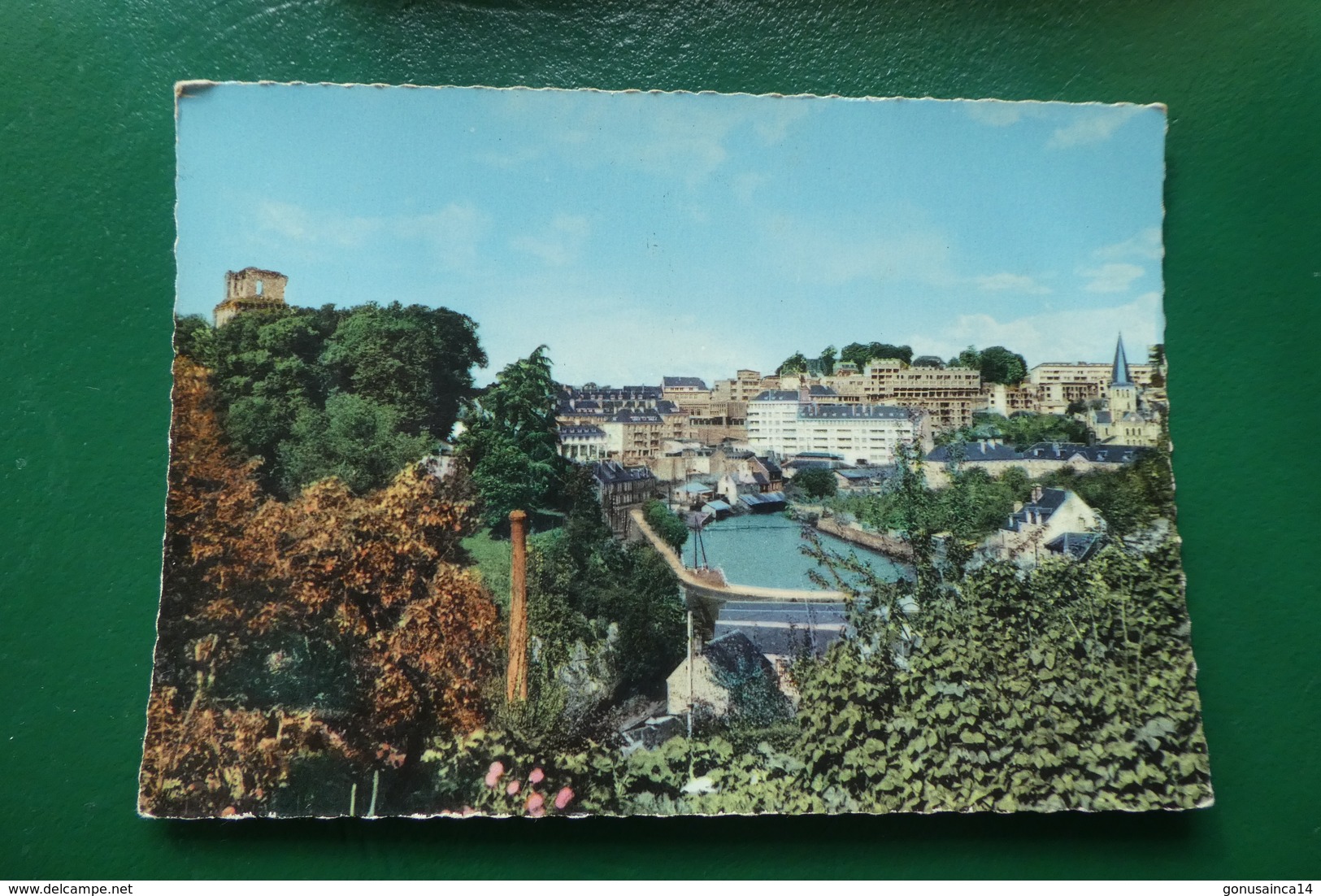 Vire (calvados ) Vue Générale Prise Du Coteau  Carte Non écrite - Vire