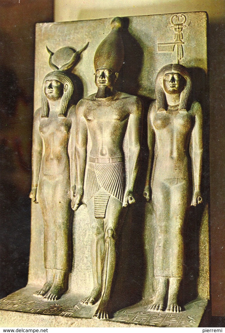 Musee Du Caire...   Roi  MYKERINOS  ET LA DEESSE  HATHOR - Museos