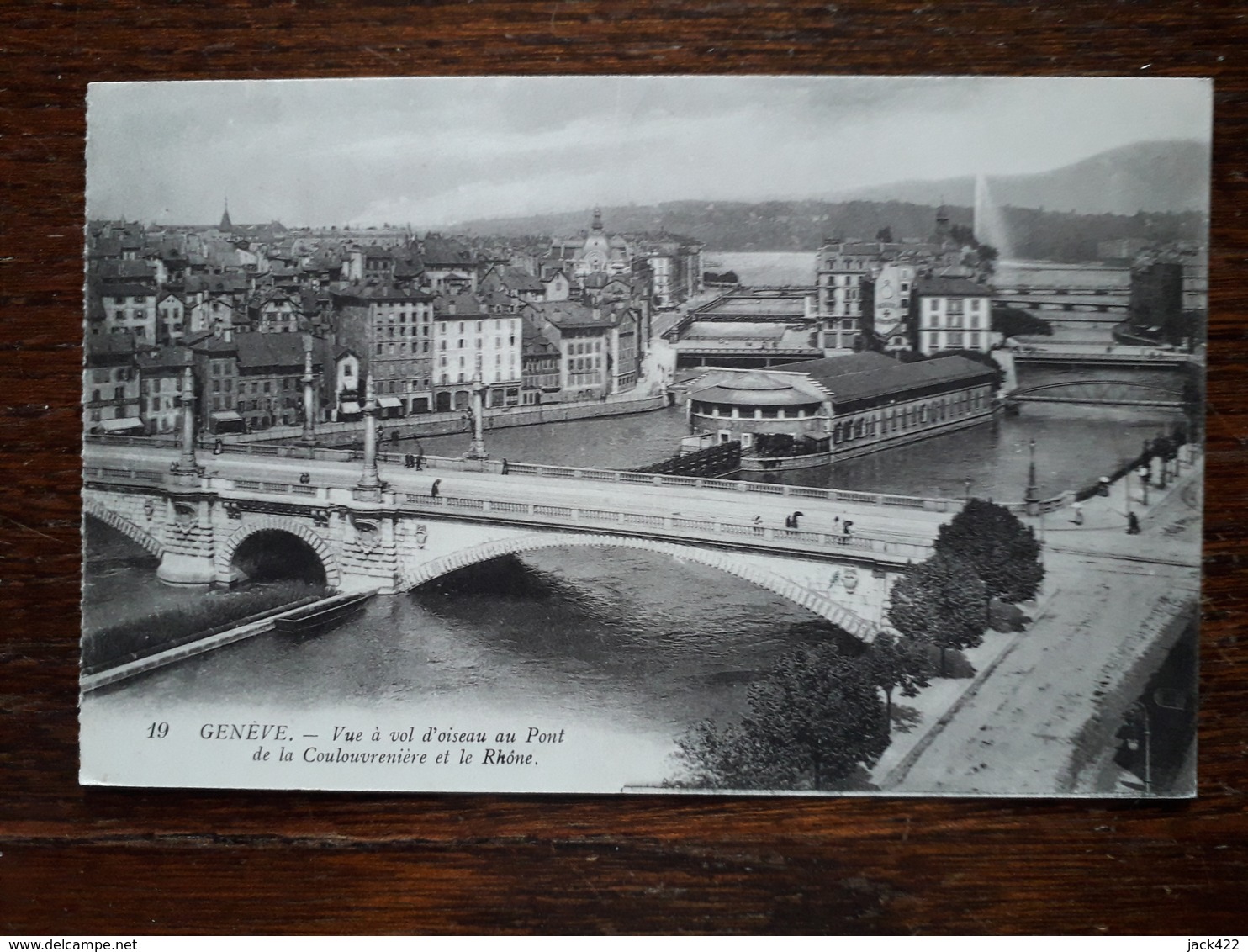 L19/422 Suisse. Geneve. Vue à Vol D'oiseau Au Pont De La Coulouvreniere Et Le Rhone - Genève