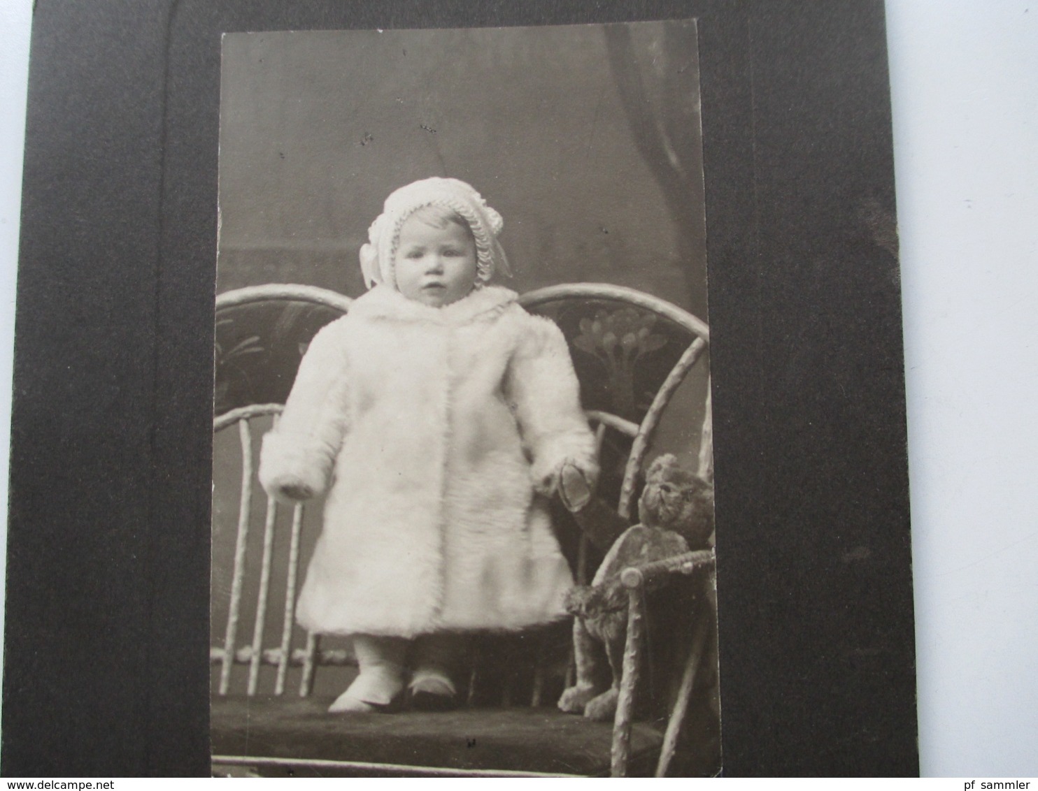 10 alte Fotos um 1900 mit Frauen / Kinder / Babies fast alle auf dicker Pappe! Interessant??
