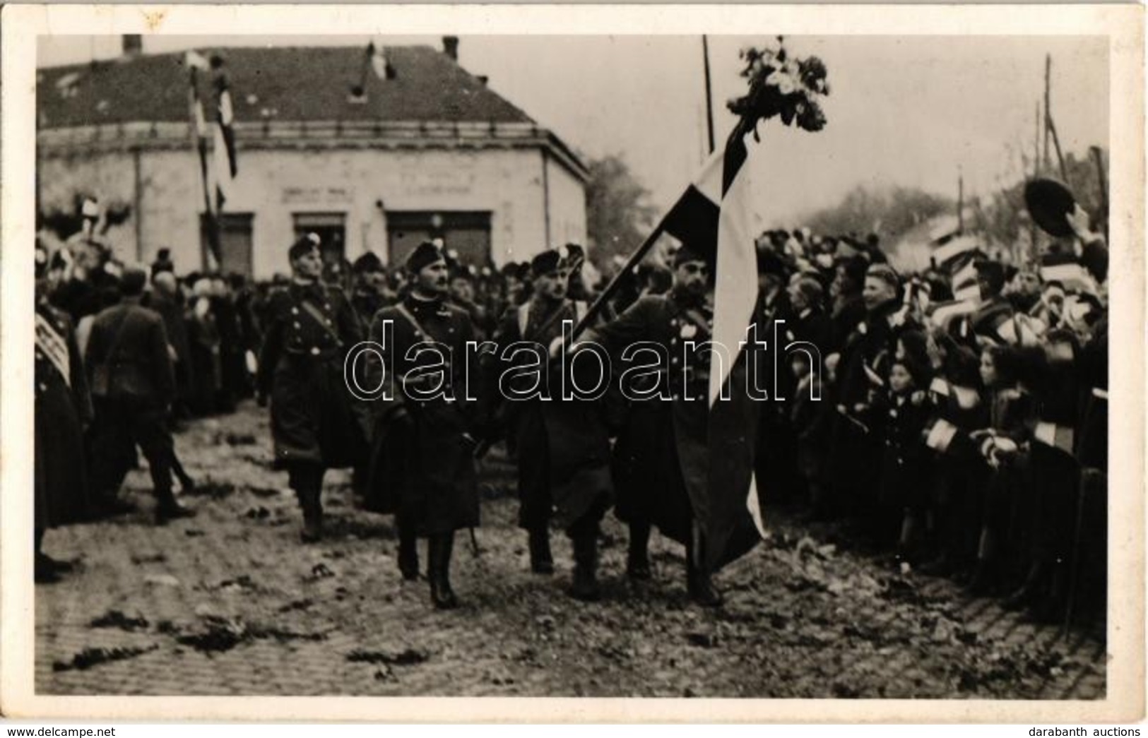 ** T2 1938 Galánta, Galanta; Bevonulás, Katonák Az Országzászlóval / Entry Of The Hungarian Troops, Soldiers With Hungar - Zonder Classificatie