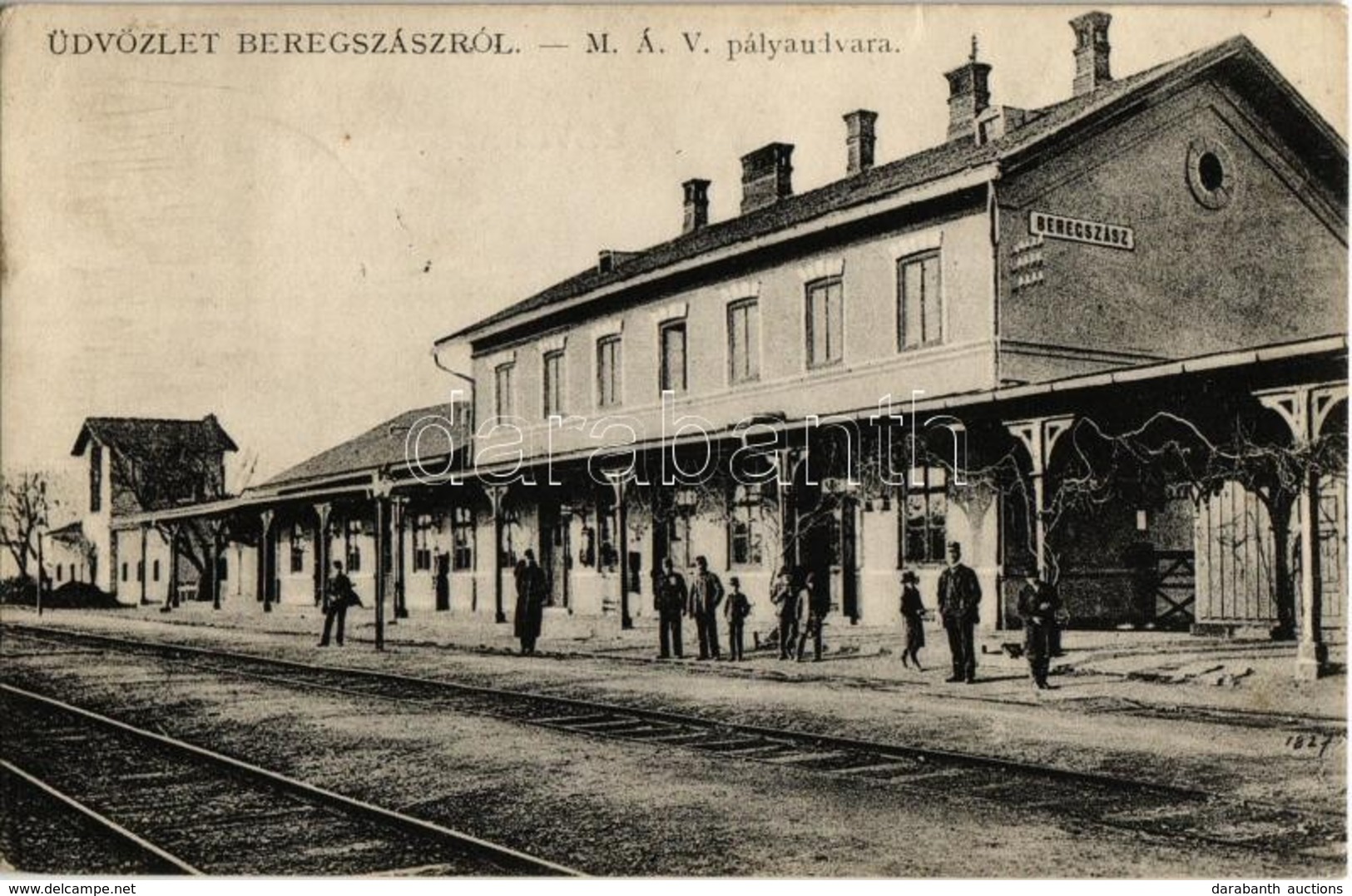 T2 Beregszász, Berehove; MÁV (Magyar Királyi Államvasutak) Pályaudvara, Vasútállomás, Vasutasok / Bahnhof / Railway Stat - Zonder Classificatie