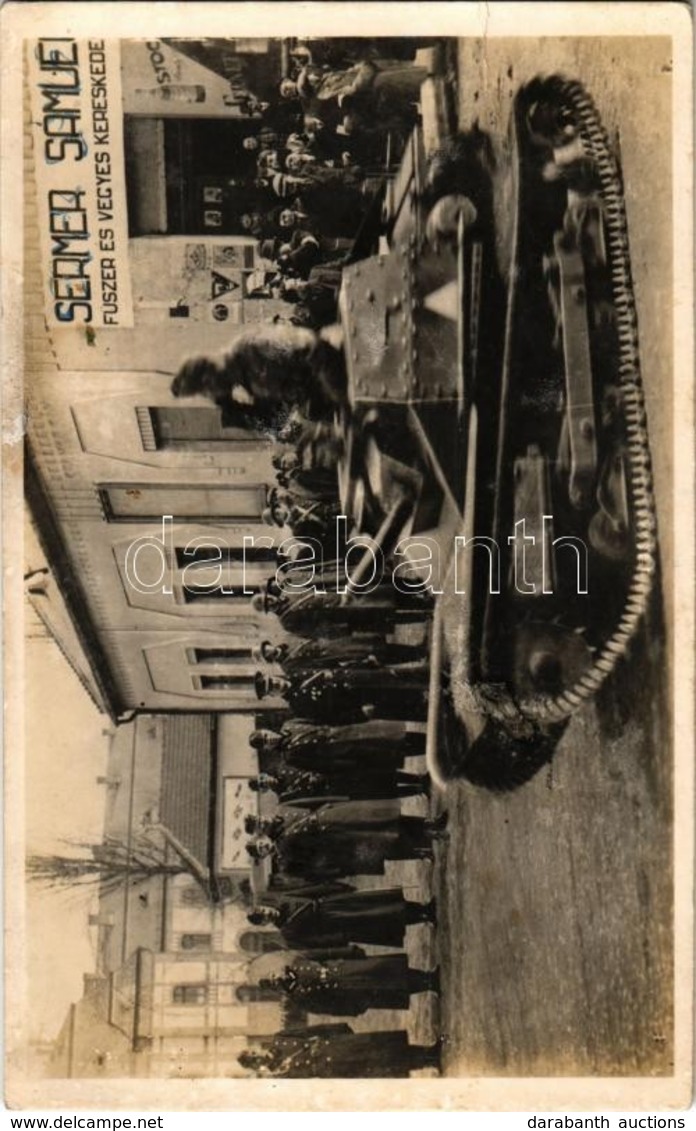 T3 1939 Csap, Chop; Bevonulás, Horthy Miklós Sermer Sámuel üzlete Előtt, Tank / Entry Of The Hungarian Troops, Shop, Tan - Zonder Classificatie