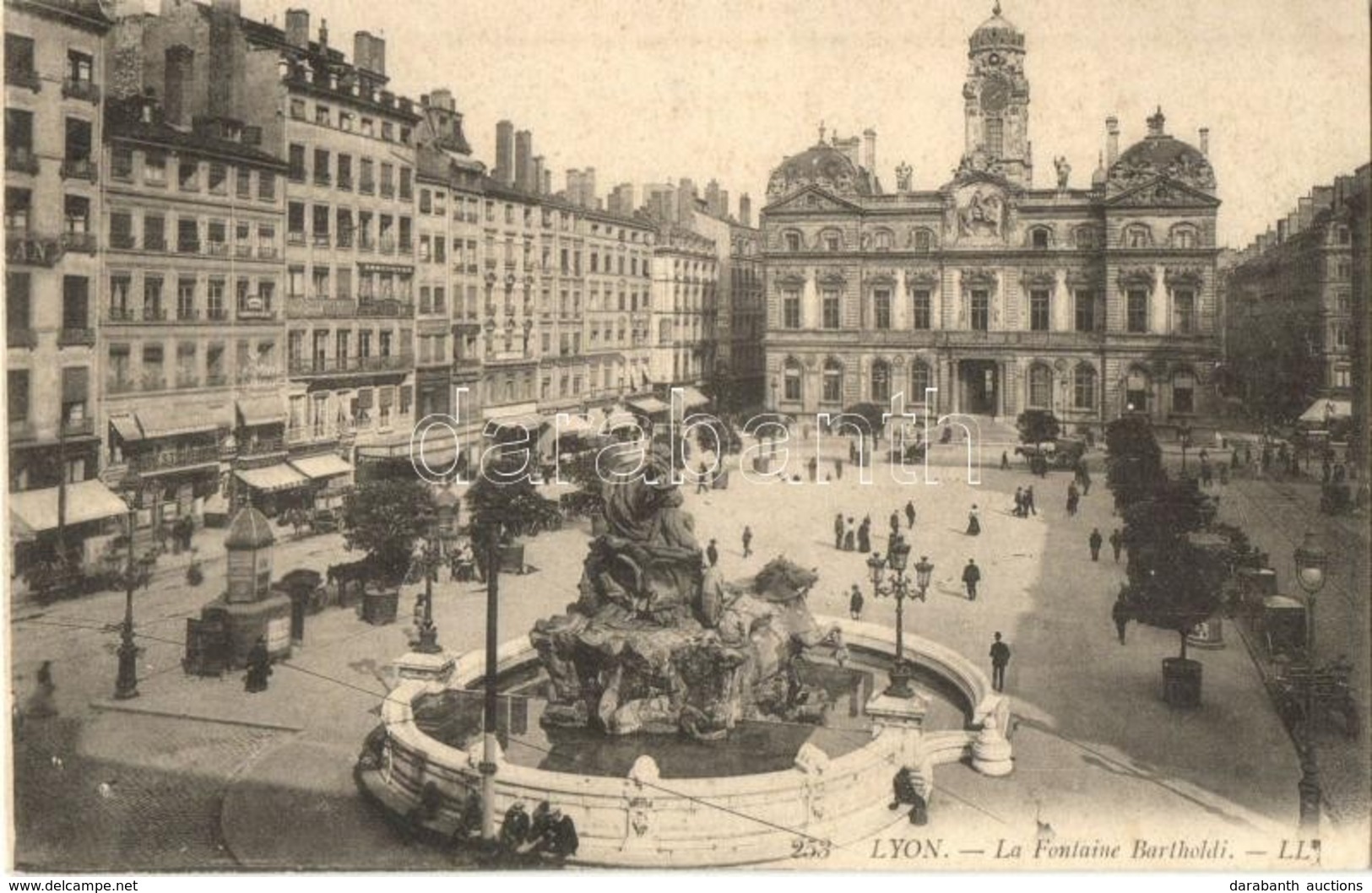 T2 Lyon, La Fontaine Bartholdi / Square, Fountain - Zonder Classificatie