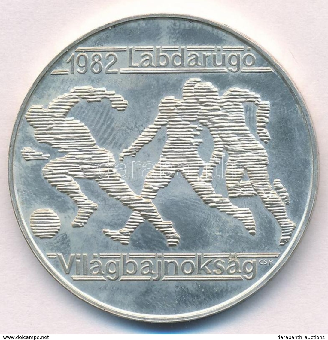 1981. 500Ft Ag 'Labdarúgó Világbajnokság 1982 - Három Játékos' Műbőr Tokban T:BU Patina - Zonder Classificatie