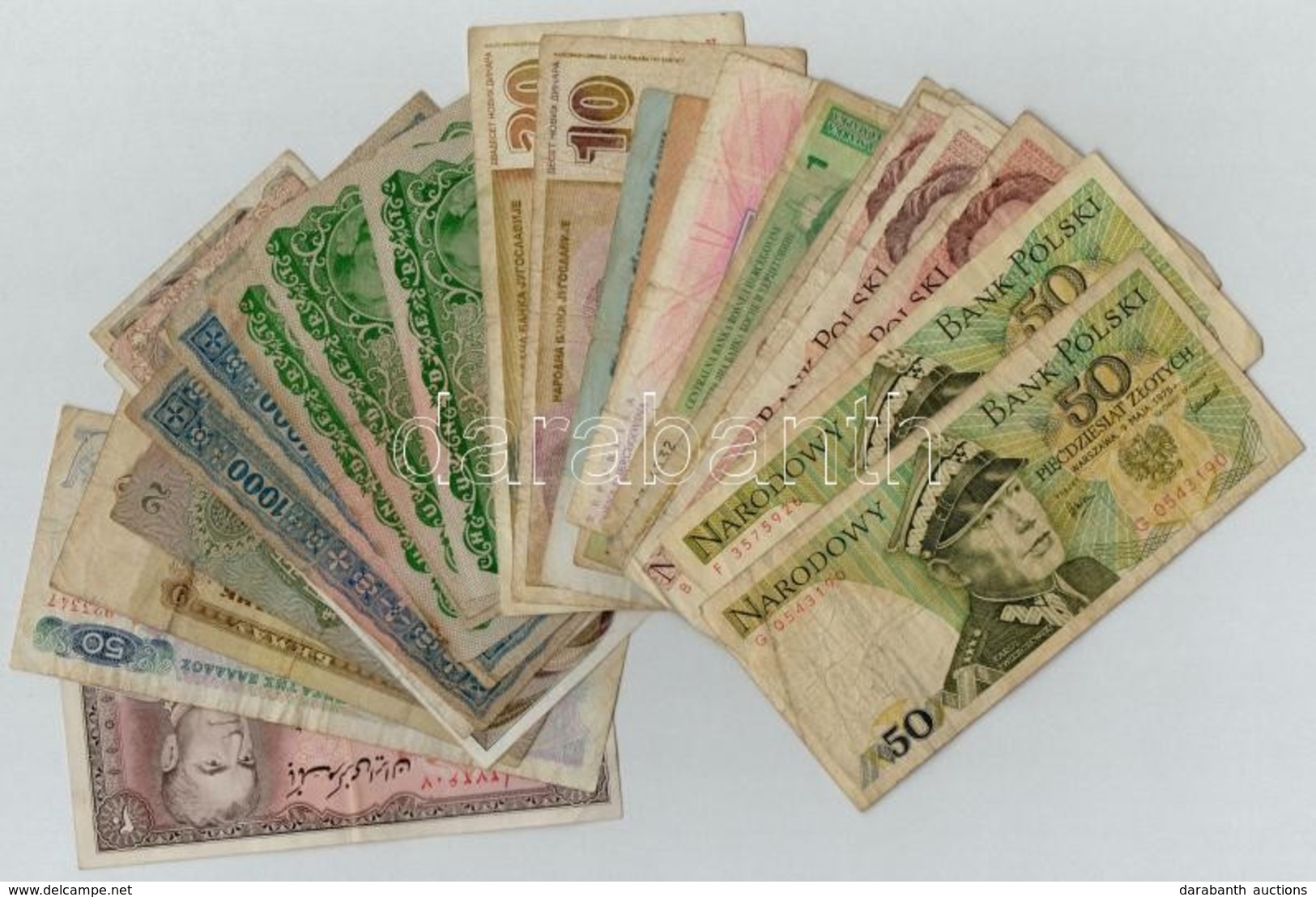 30db-os Vegyes Külföldi Bankjegy Tétel, Közte Ausztria, Bulgária, Lengyelország T:III,III-
30pcs Of Various Banknotes, I - Non Classificati