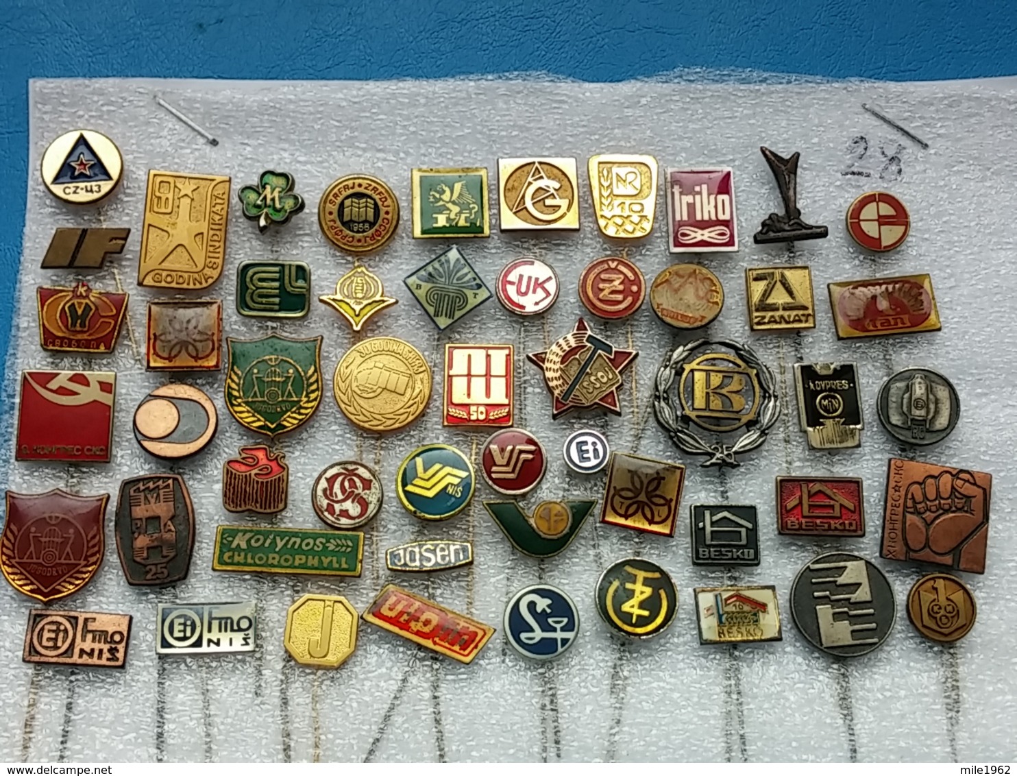50 Pins Lot - EX Yugoslavia ( Croatia, Serbia, Slovenia, Bosnia And Herzegovina, Macedonia, Montenegro) - Lots