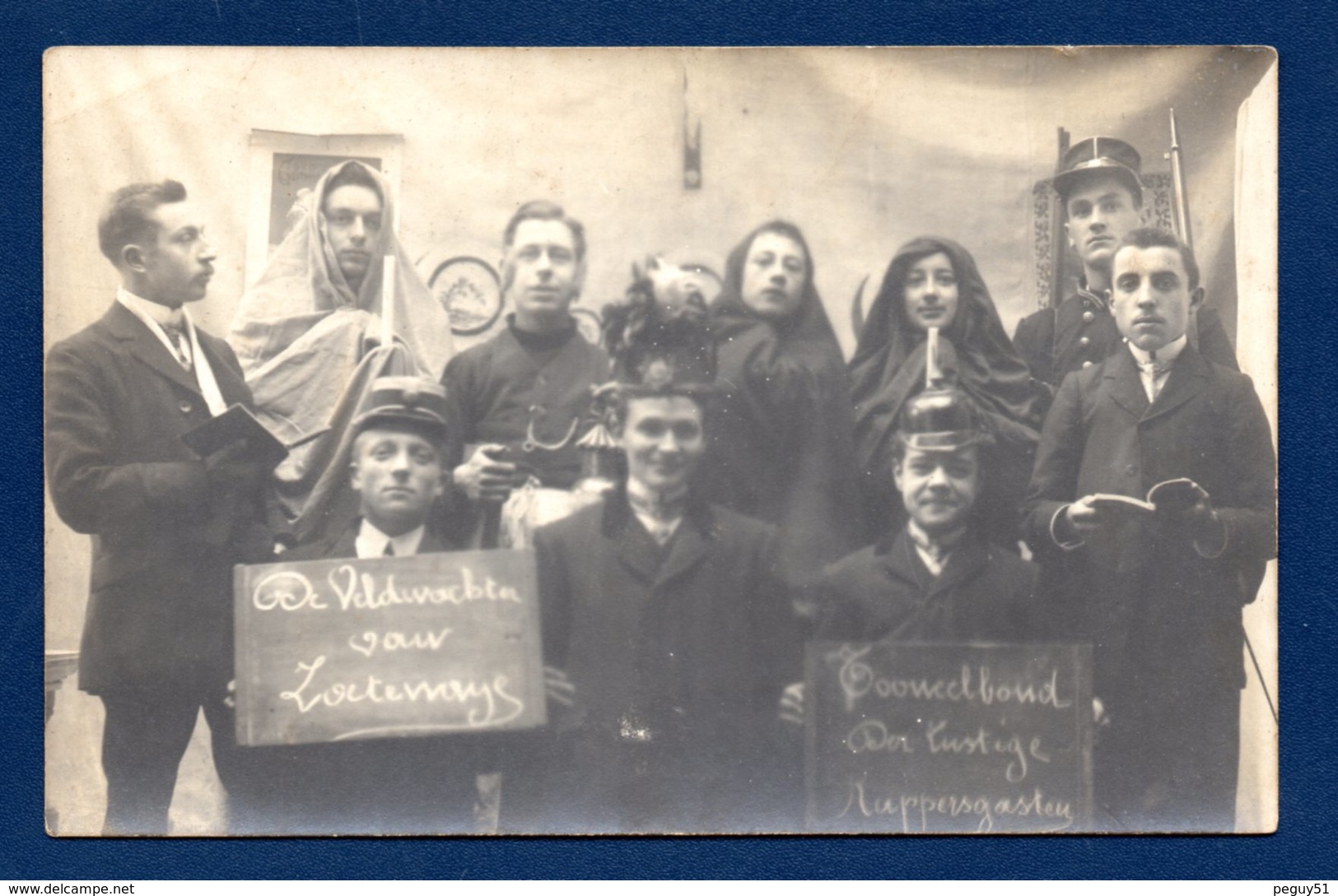 Belgique. Carte-photo. Le Garde-champêtre De Zoutenaaie (Veurne). Troupe Théâtrale Des Joyeux Garçons Coiffeurs - Théâtre