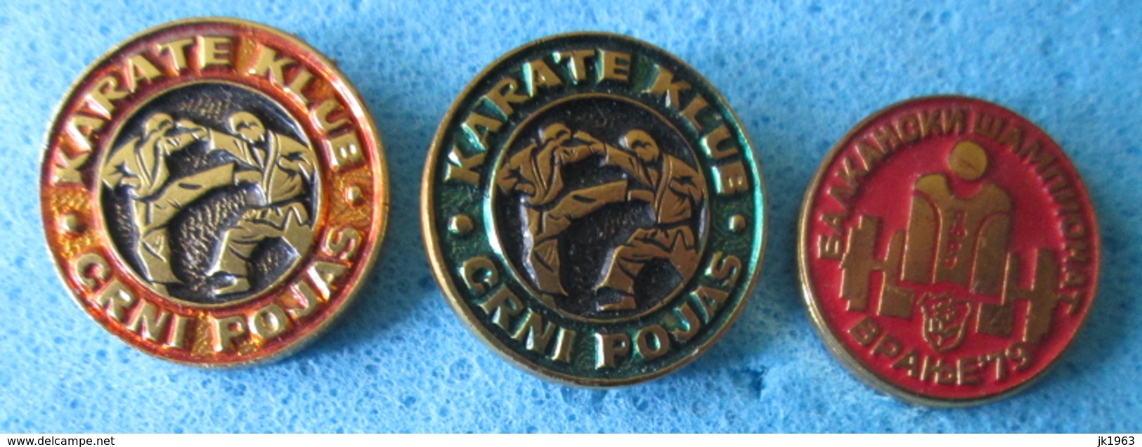 KARATE AND WEIGHTLIFTING THREE  BADGES - Gewichtheffen