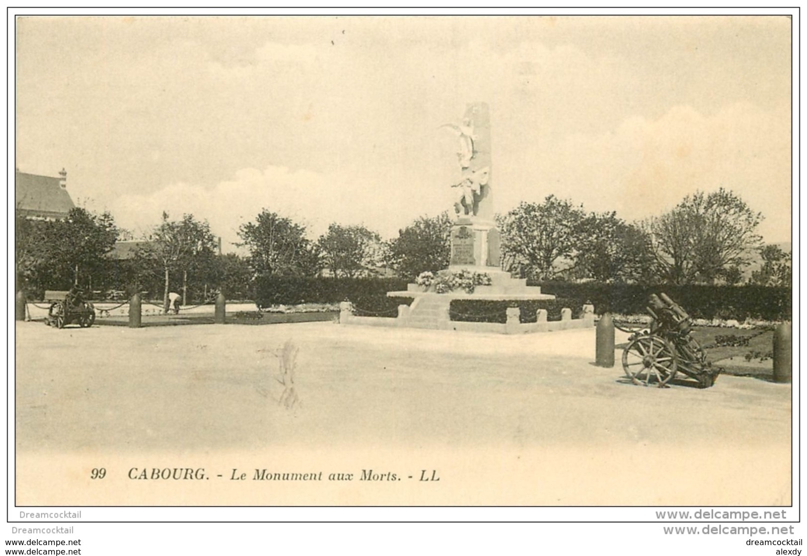 Prix Fixe CABOURG 14. Monument Aux Morts 1932 - Cabourg