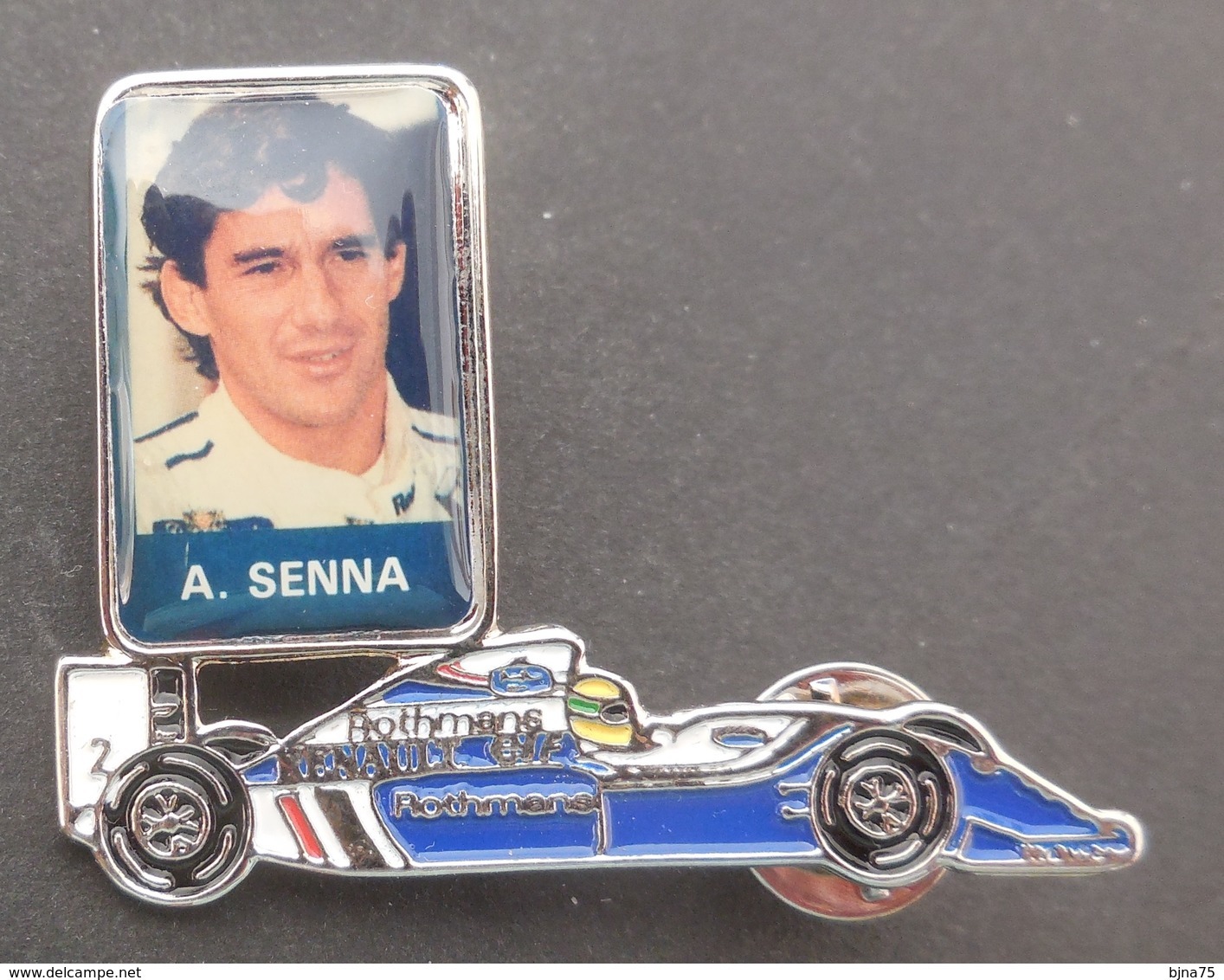 PIN'S  RENAULT ELF   A.SENNA    /   Pub Rothmans    /   Double épinglette - Renault