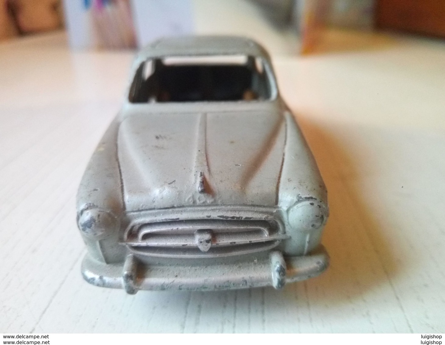 Peugeot 403 Dinky Toys - Voitures