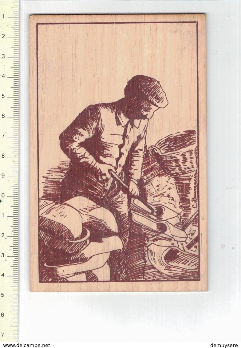 50545 - CARTE POSTALE EN BOIS - KLOMPENMAKER - Artigianato