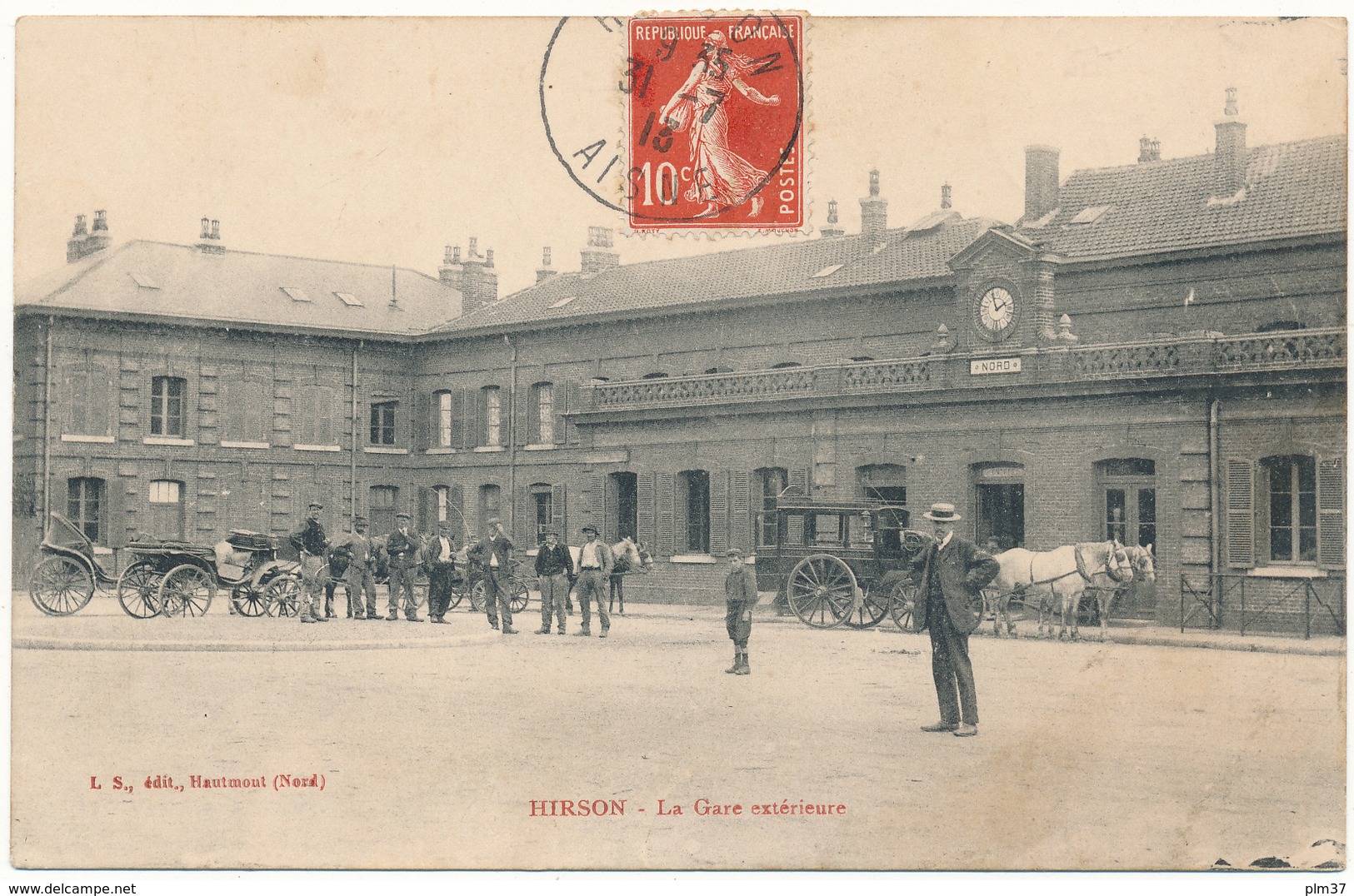 D02 - HIRSON - La Gare Extérieure - Hirson