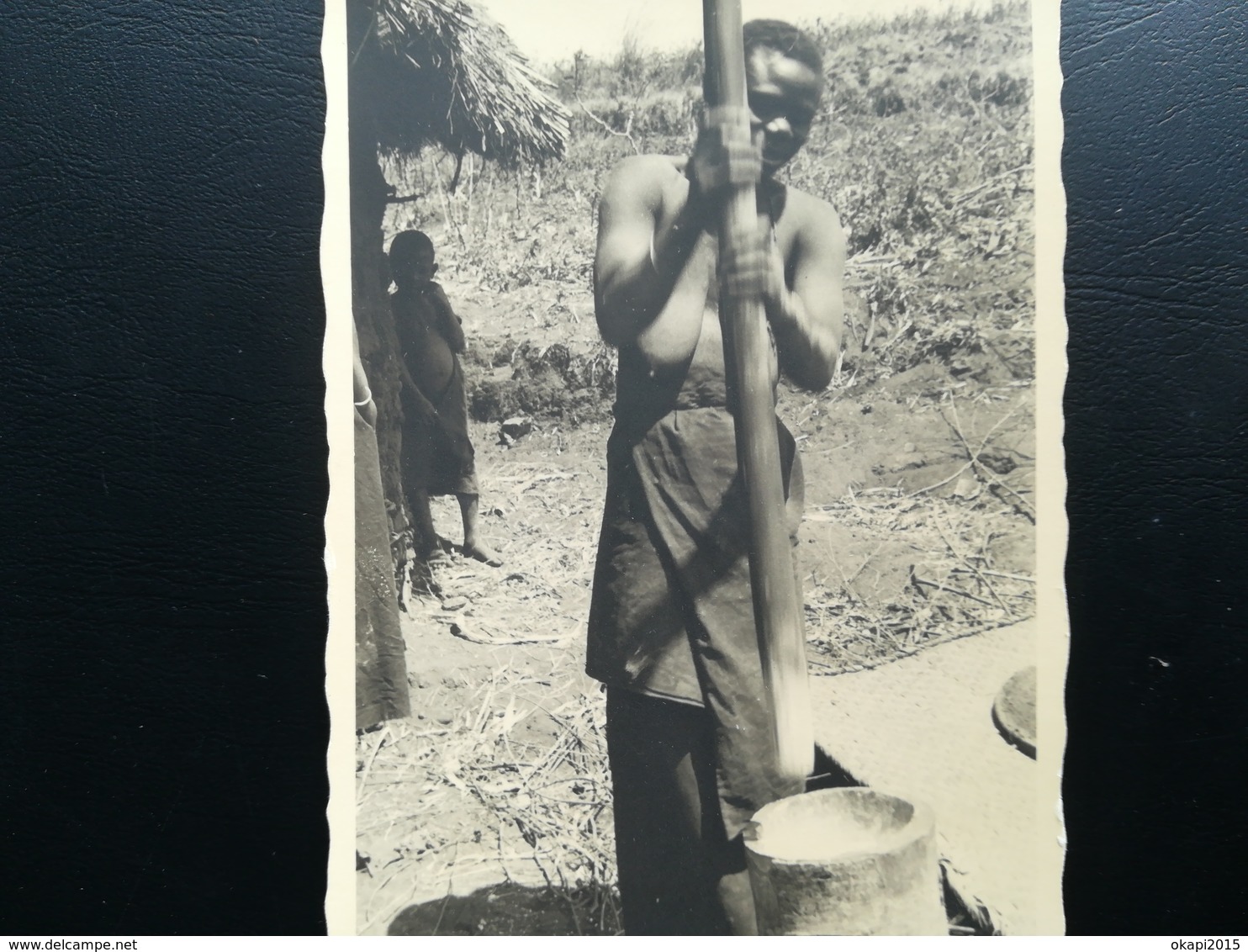 CONGO BELGE ÉTHNIQUE PILLAGE DU MANIOC VILLAGE GROTTE DE KILUBI COLONIE BELGIQUE LOT 2 CARTE - PHOTOS + 5 PHOTOS - Congo Belga