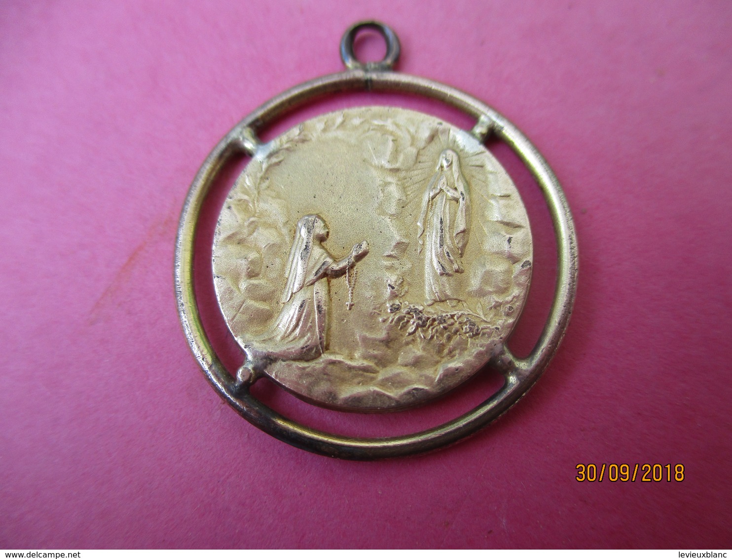 Médaille De Chaînette/ ND De Lourdes : Avec Anagramme / Bronze Doré /Vers 1920-1950  CAN777 - Godsdienst & Esoterisme