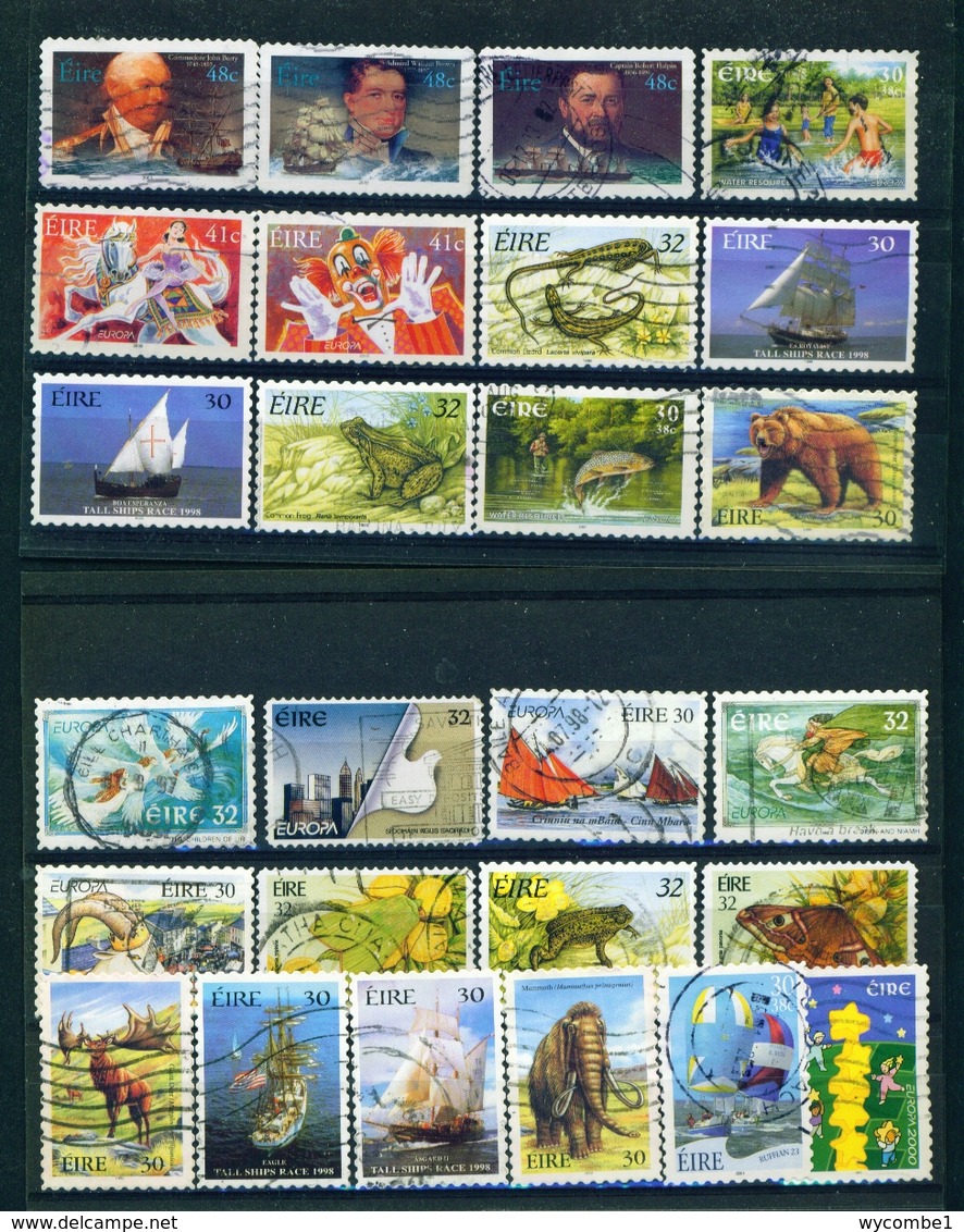 IRELAND - Collection Of 700 Different Postage Stamps - Collections, Lots & Series