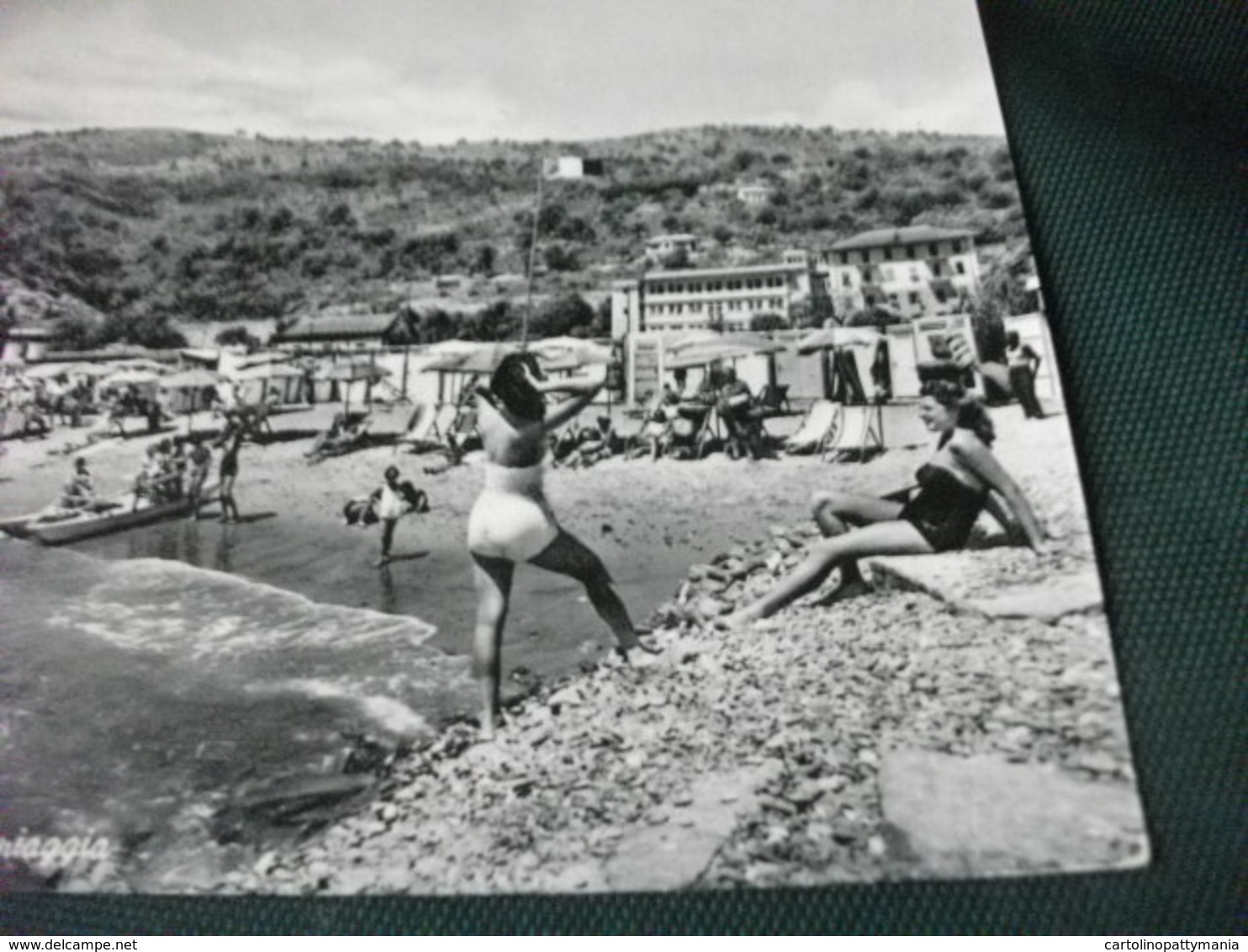 PIN UP COPPIA ANDORA LA SPIAGGIA RIVIERA DEI FIORI SAVONA LIGURIA - Pin-Ups