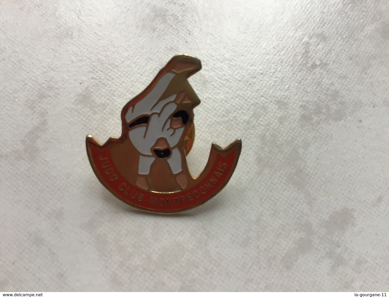 RARE Pin’s Zamac JUDO CLUB MONTREDONNAIS 11 AUDE - Judo