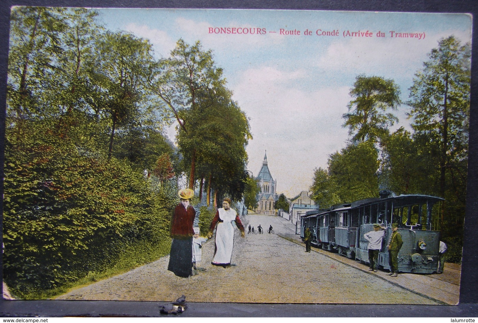 CP. 2583. Bonsecours. Route De Condé Arrivée Du Tramway - Péruwelz