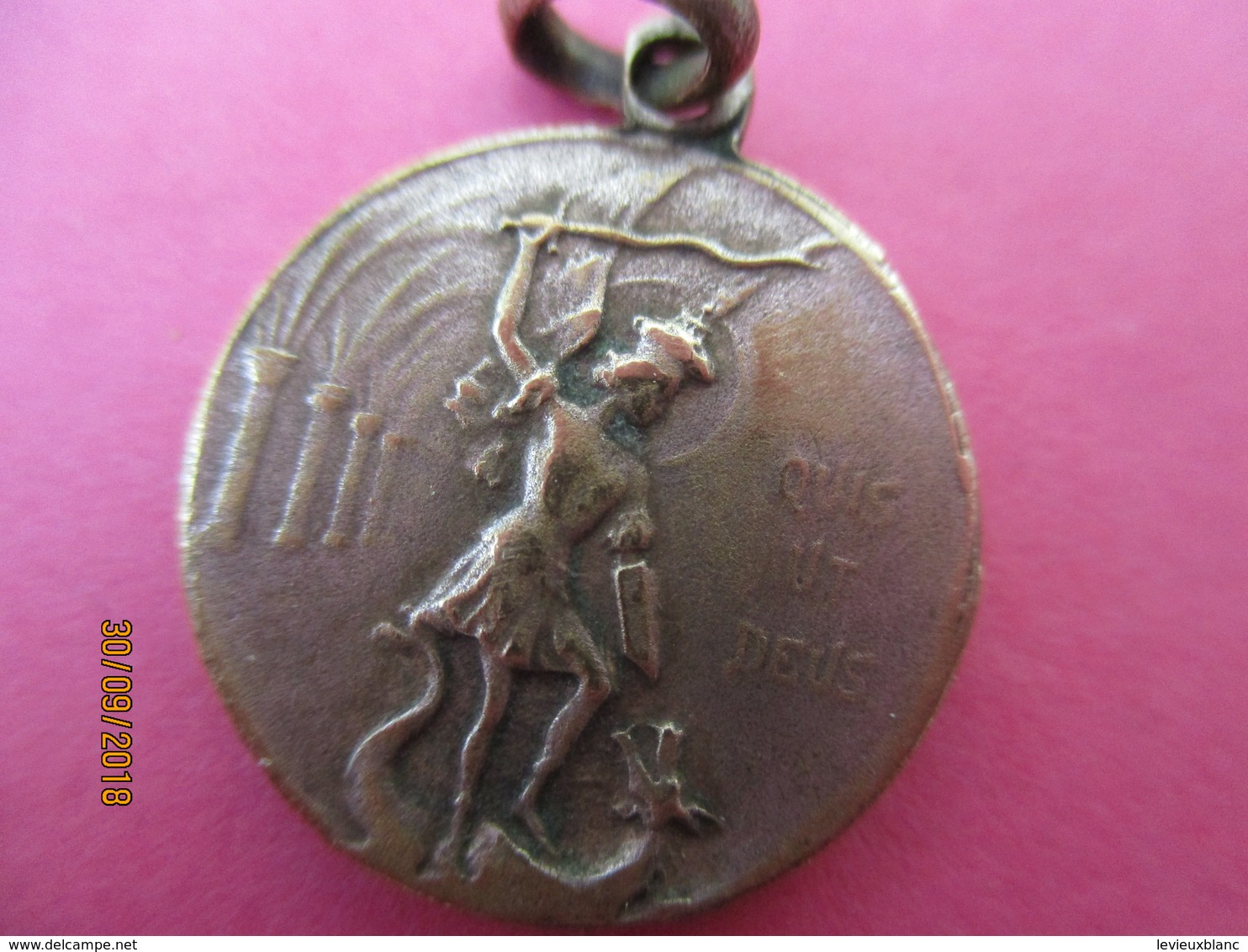 Médaille De Chaînette /Saint Michel Terrasse Le Dragon/ Mont St Michel /Vers 1930-1950    CAN784 - Religion & Esotérisme