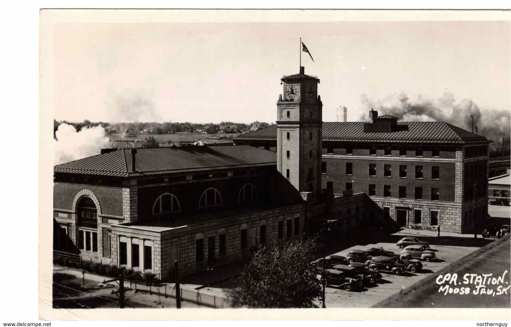 MOOSE JAW, Saskatchewan, Canada, CPR Station / Depot, 1940's RPPC - Sonstige & Ohne Zuordnung