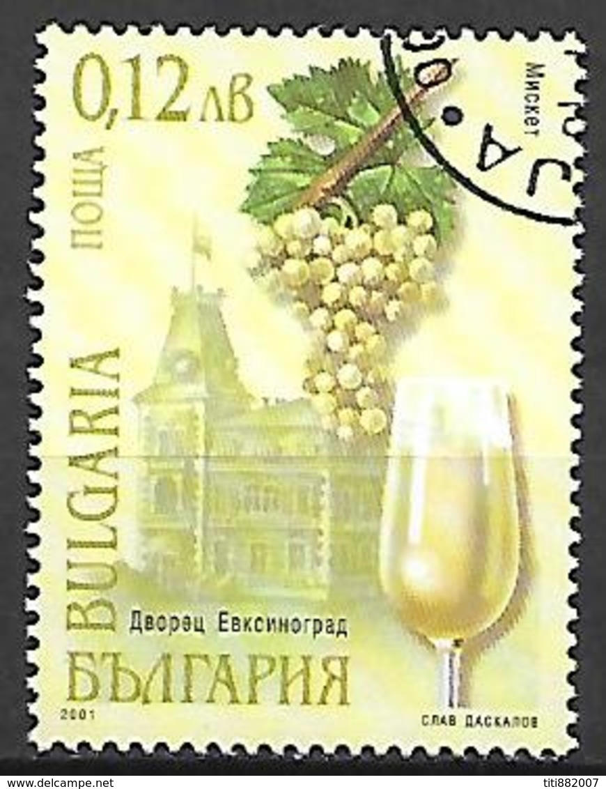 BULGARIE    -    2001.    Y&T N° 3902 Oblitéré.   Vendanges  /  Vignes  /  Vin  /  Raisin /  Chateau  /  Verre. - Oblitérés