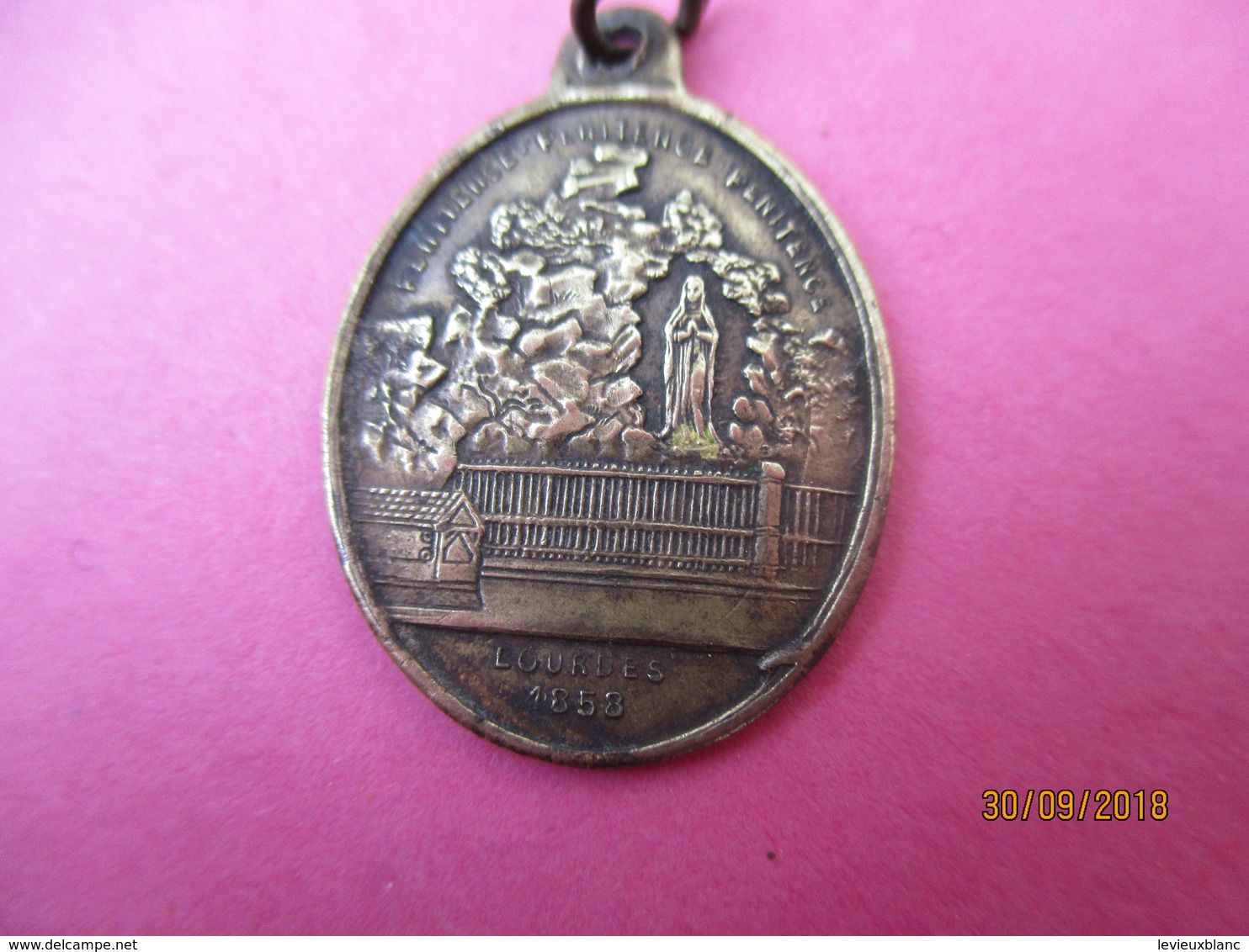 Médaille De Chaînette/Notre Dame De Lourdes / Je Suis L'immaculée Conception / Mi-XIXéme Siécle   CAN792 - Religion & Esotericism
