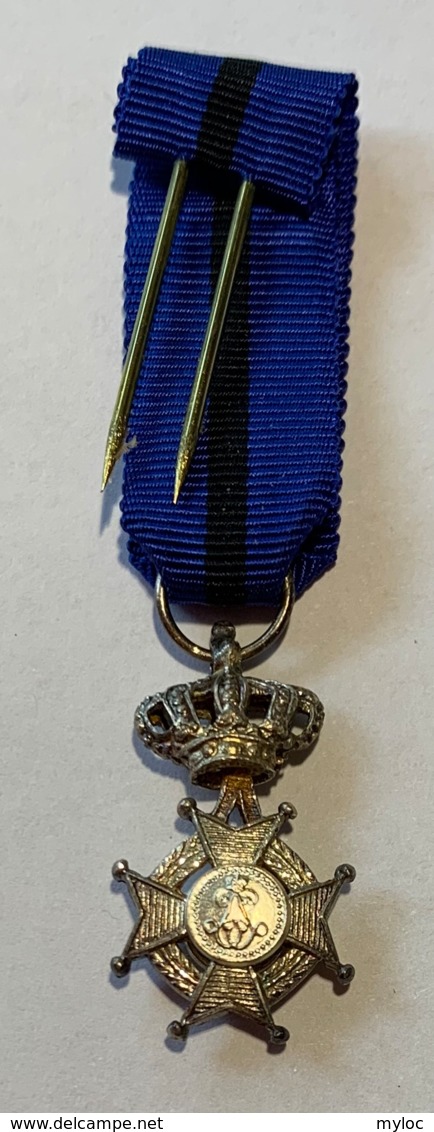 Médaille Décoration Ordre De Léopold II. Médaille Miniature - Réduction. - Royaux / De Noblesse