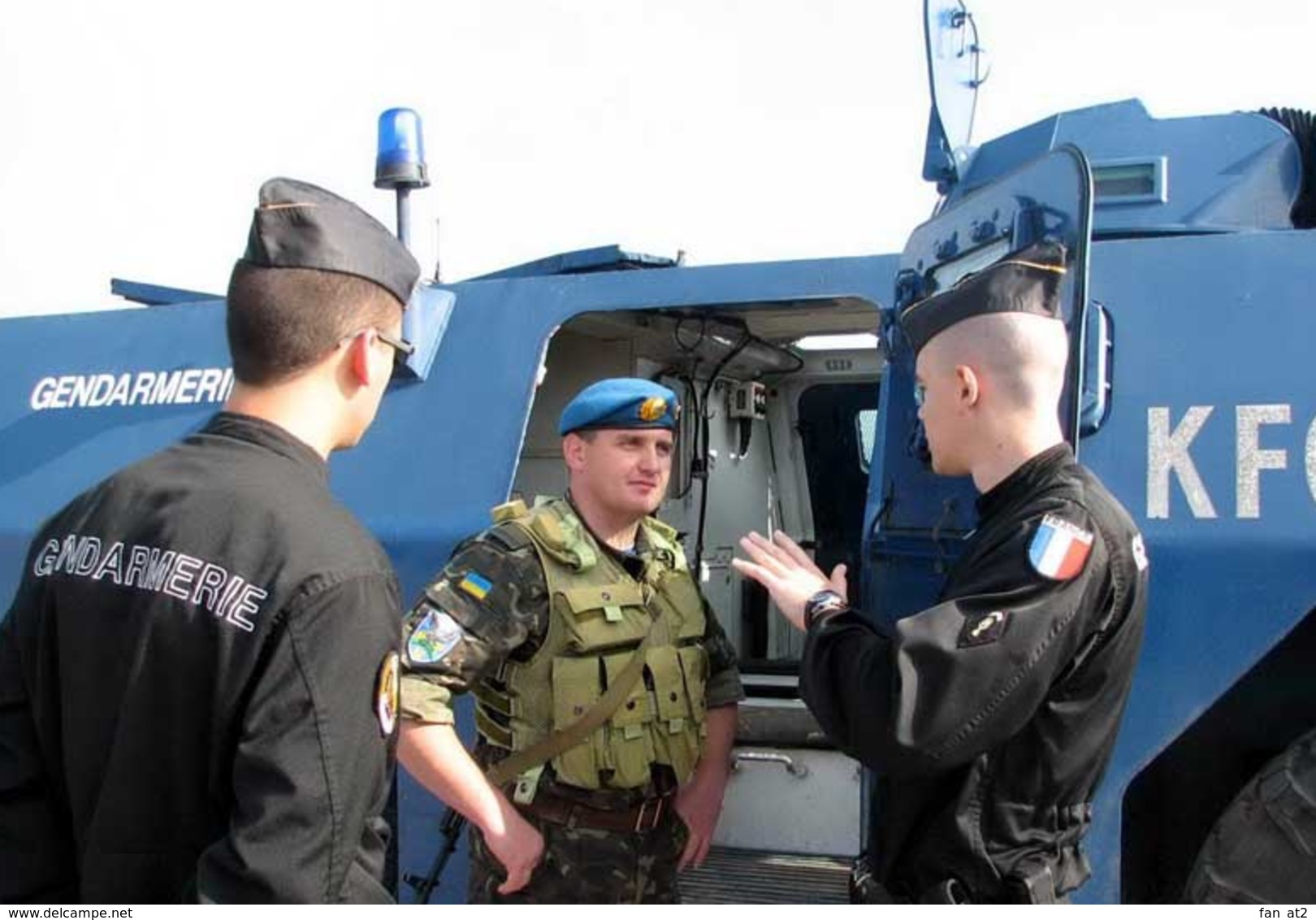 UKRAINE / Patch Abzeichen Parche Ecusson / Peacekeeping Forces 13 Airmobile Battalion Airborne Special Forces . - Scudetti In Tela