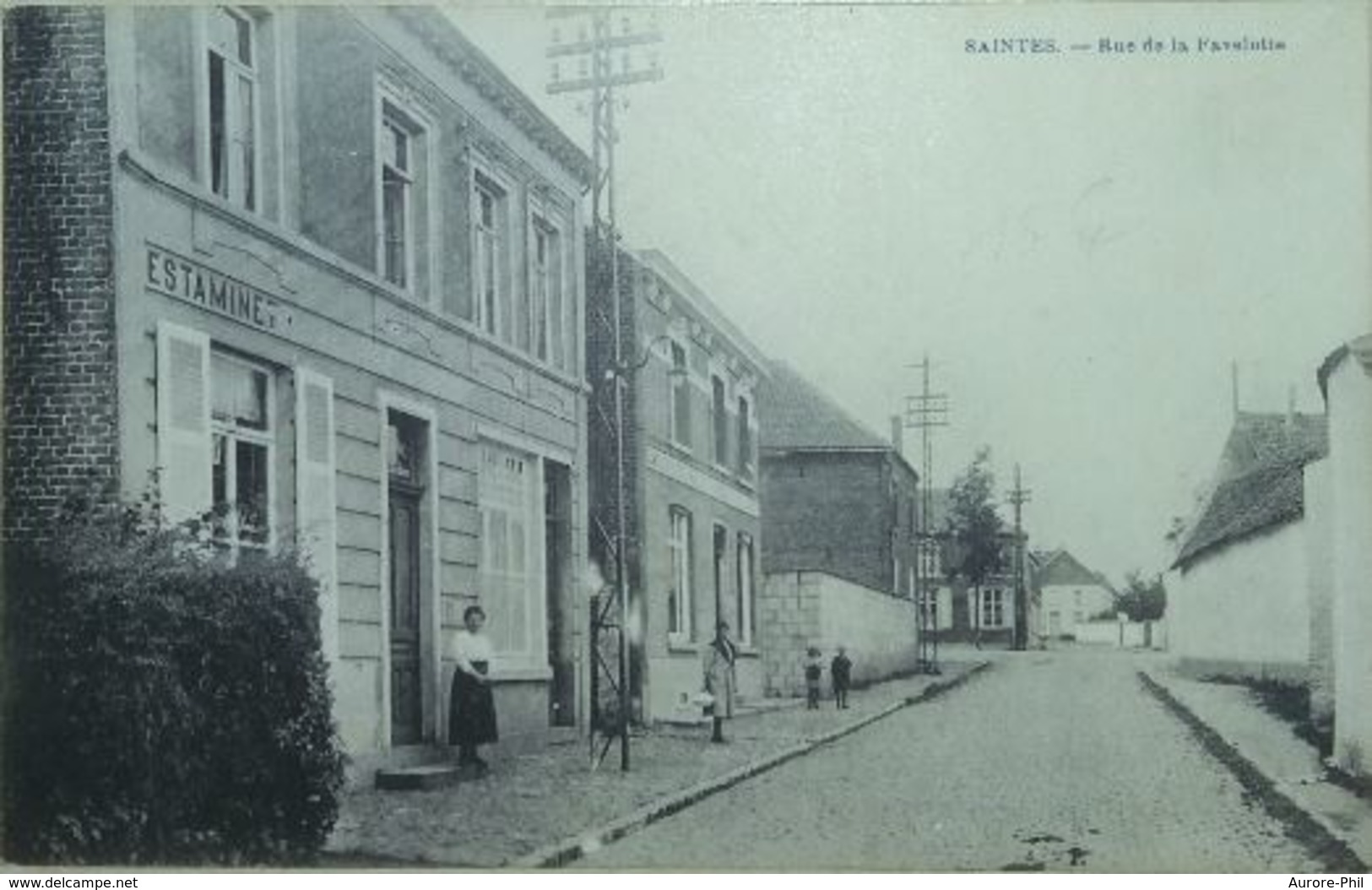 Saintes Rue De La Favelotte Estaminet Sur La Gauche, Verso Bleu Vert - Tubeke