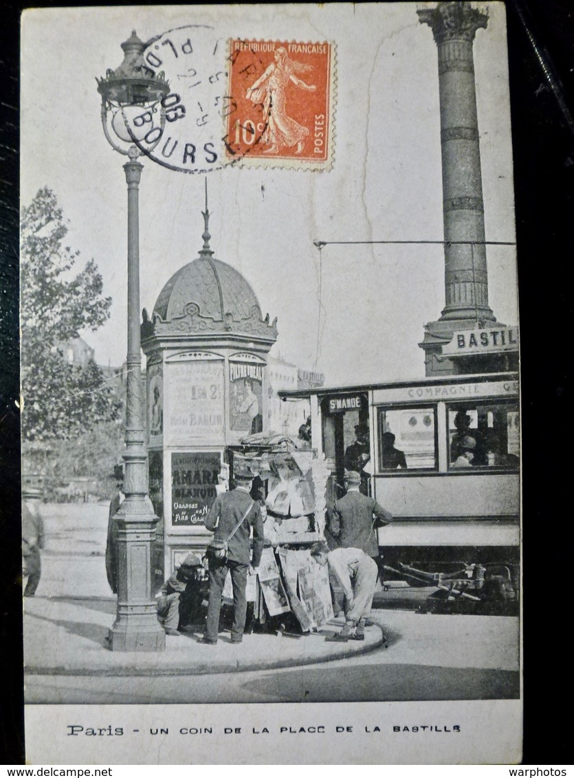 CARTE POSTALE _ CPA VINTAGE : PARIS 11_ TRAMWAY & KIOSQUE à JOURNAUX _ PLACE De La BASTILLE _ 1908  // CPA.L.PARIS133.17 - Paris (11)