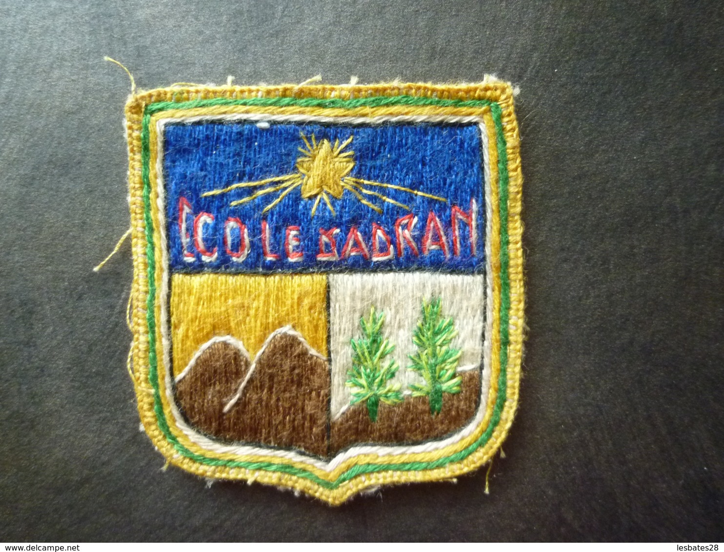 VIET-NAM DALAT  ECUSSON DE ECOLE D'ADRAN   Mai 2019-clas Let - Patches