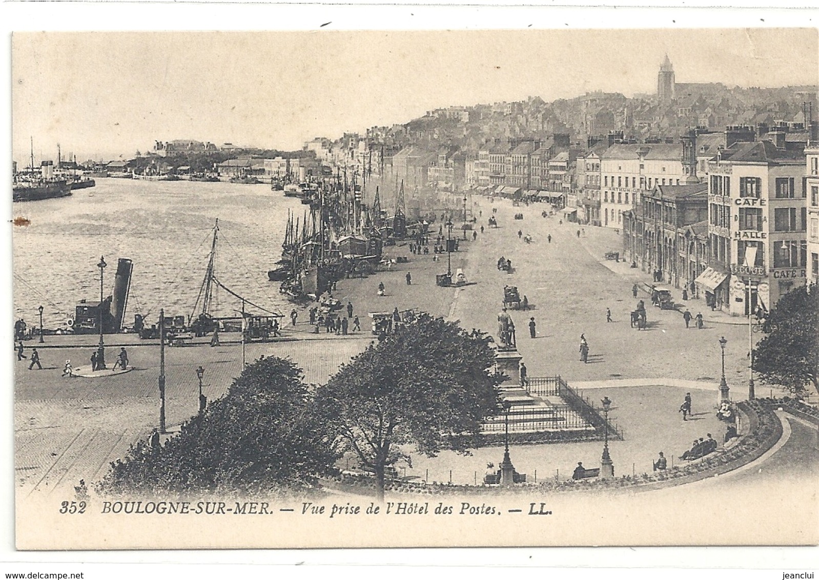 352. BOULOGNE-SUR-MER . VUE PRISE DE L'HOTEL DES POSTES . CARTE NON ECRITE - Boulogne Sur Mer