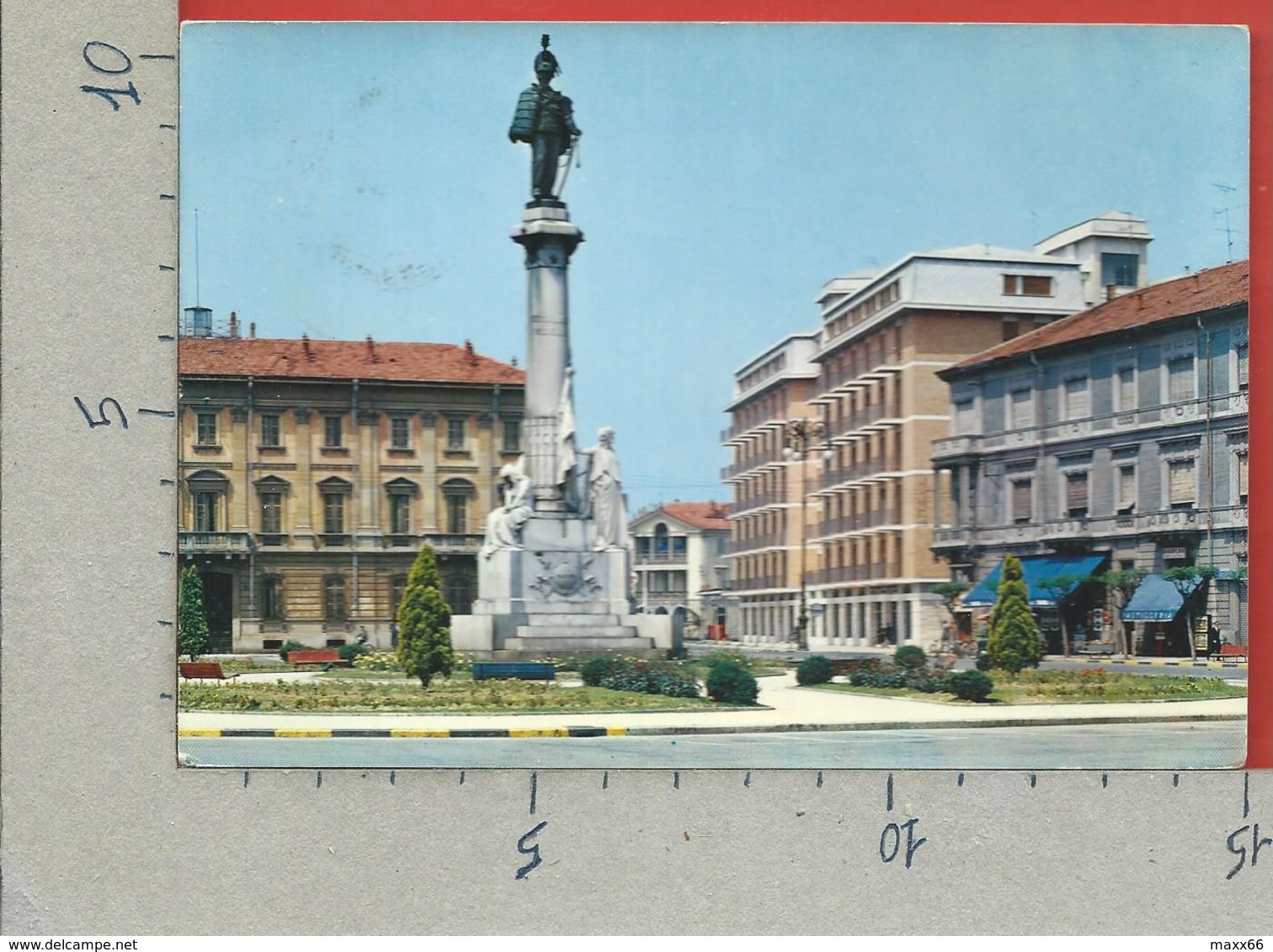 CARTOLINA VG ITALIA - VERCELLI - Monumento A Vittorio Emanuele II - 10 X 15 - ANN. 1965 - Vercelli