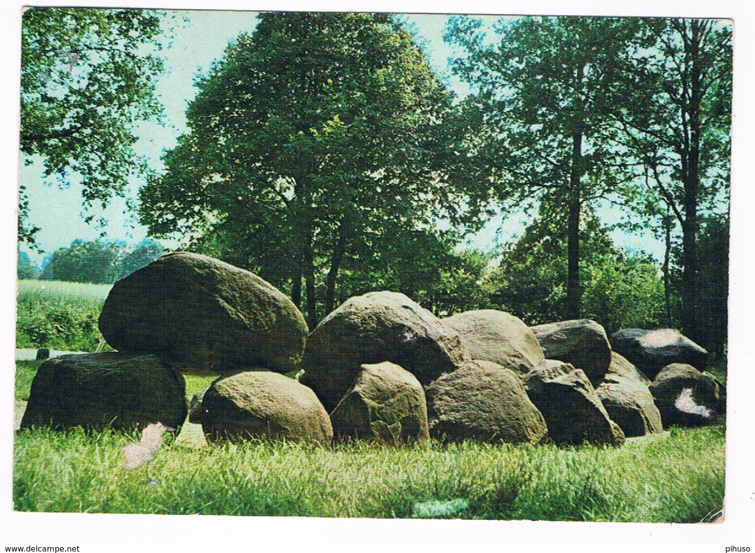 HUN-7   DIEVER : DOLMEN, Hunnebed, Menhir - Dolmen & Menhirs