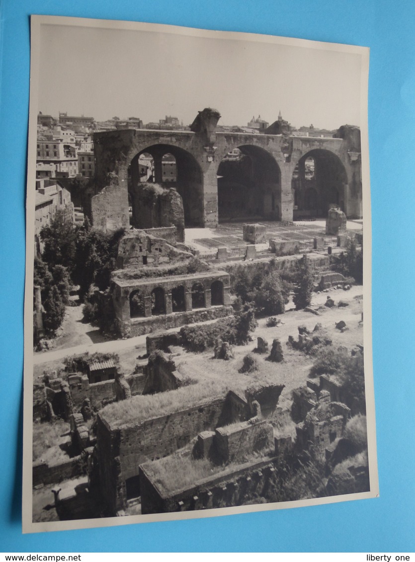 ROME Basilique De Constantin Et De Maxence / Italy ( Format Photo 23,5 X 17,5 Cm. ) Anno 1951 ( Zie/Voir/See Photo ) ! - Lugares