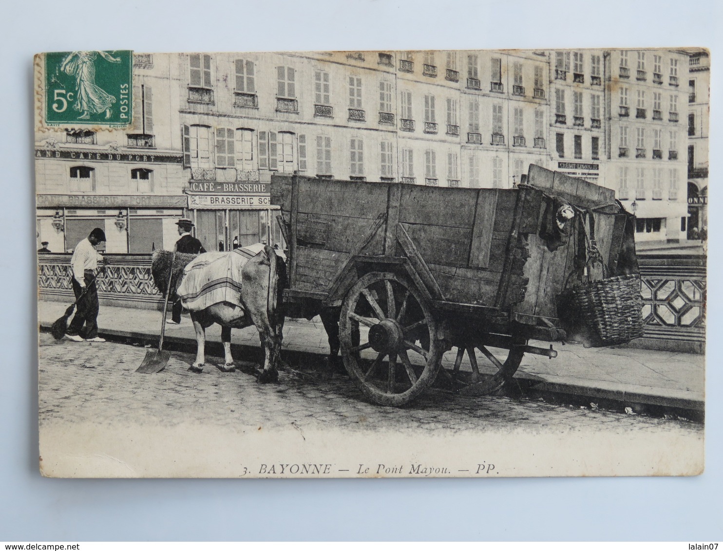 C.P.A : 64 BAYONNE : Le Pont Mayou, Attelage Nettoyage, Timbre En 1906 - Bayonne