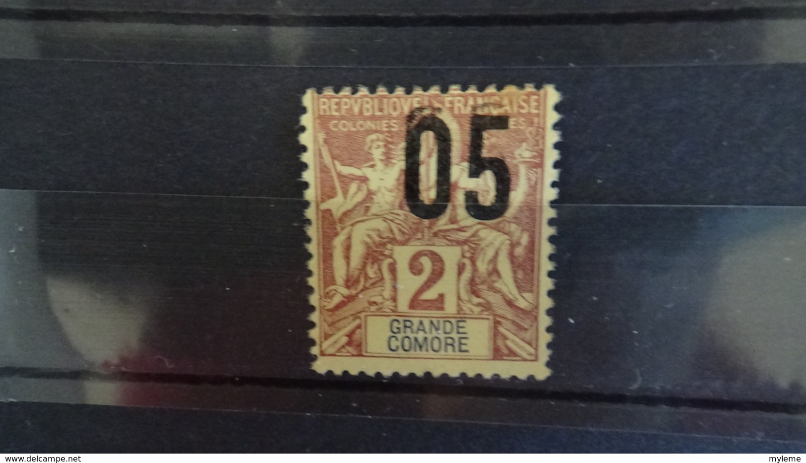 Carton 26 kgs dont France N° 33 obl, lot Espagne * et ** côte 4550 euros + variétés anciennes colo ... Voir commentaires