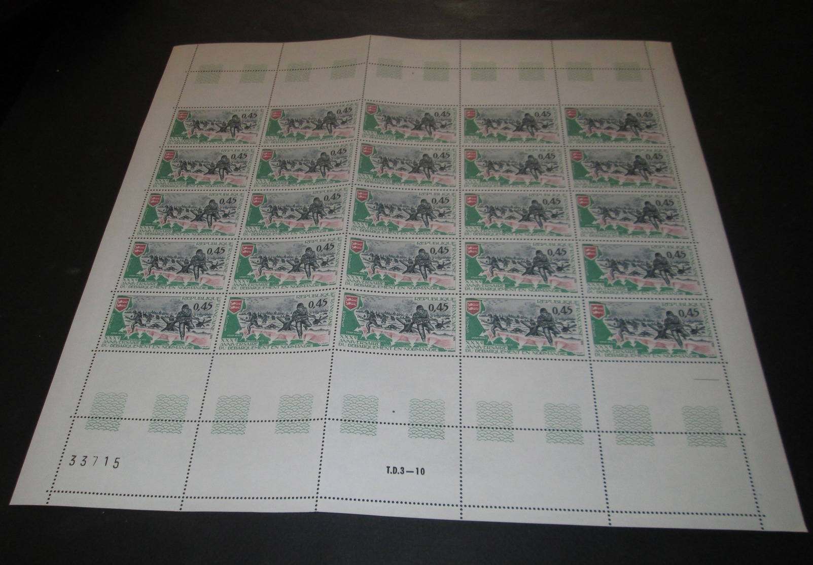 France 1974  Neuf** N° 1799  Débarquement En Normandie   Feuille  Complète (full Sheet) - Full Sheets