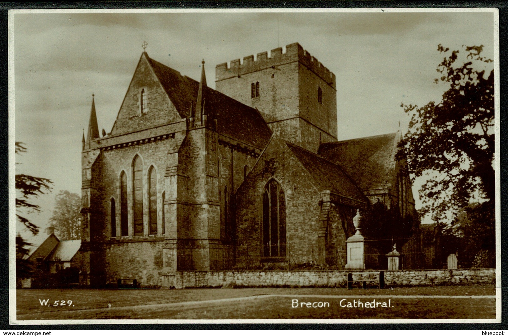 Ref 1285 - Real Photo Postcard - Brecon Cathedral - Breconshire Wales - Breconshire