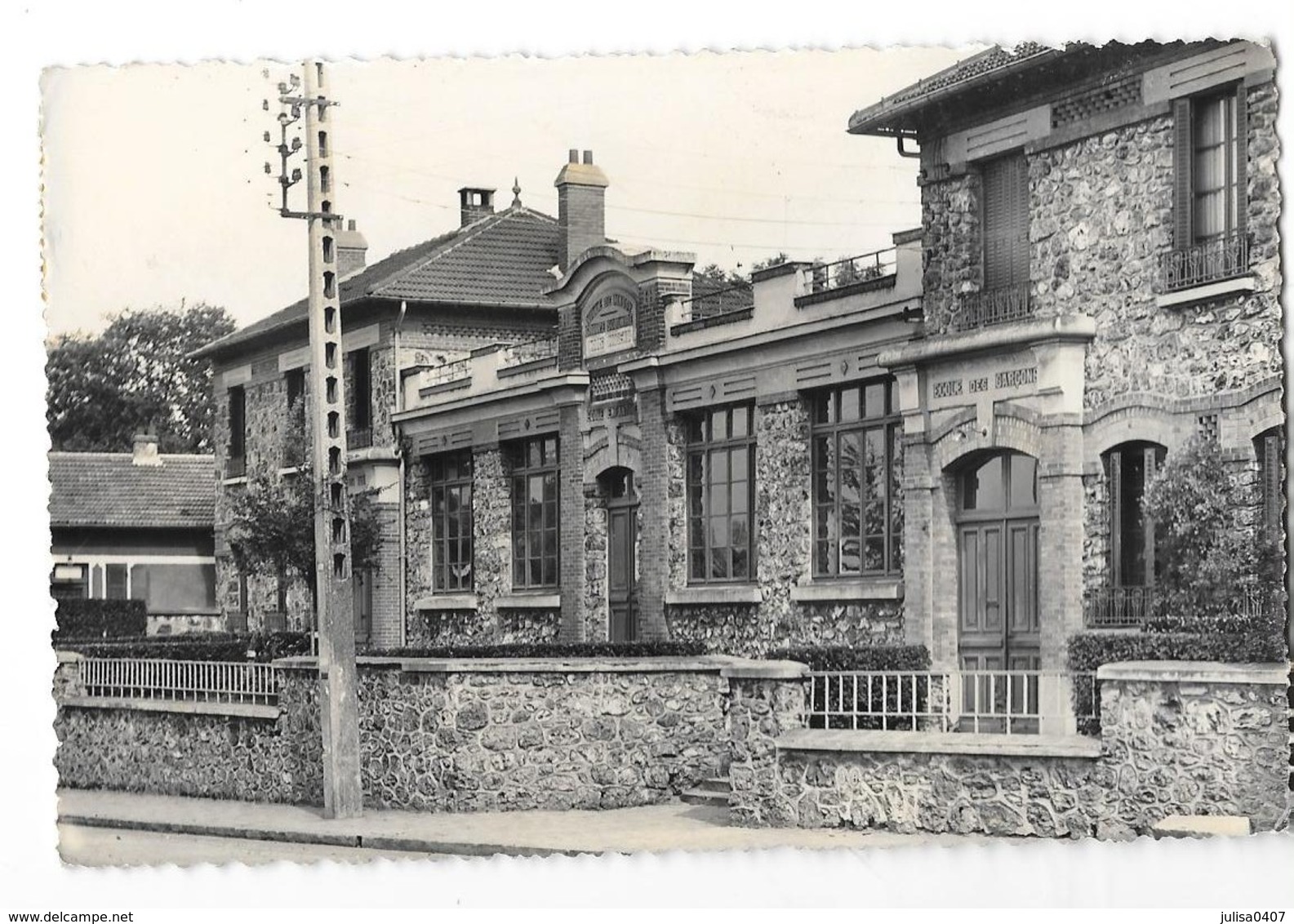 MASSY VILLAINE (91) Groupe Scolaire Louis Moreau - Massy