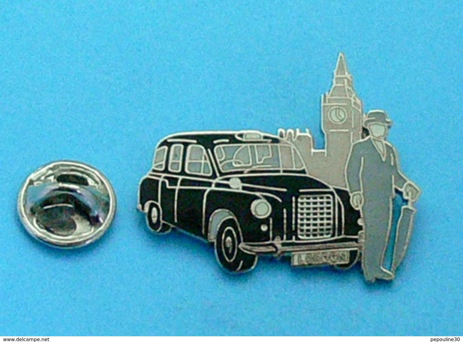 1 PIN'S //  ** TAXI LONDON BIG BEN & SO BRITISH ** . (Démons & Merveilles) - Autres & Non Classés